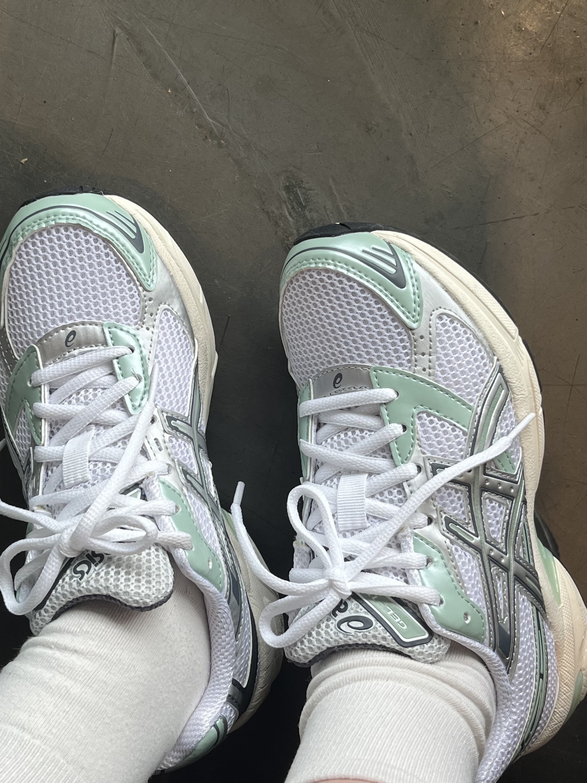 Asics x Naked Gel-1130 White Pure Silver 착용 스타일