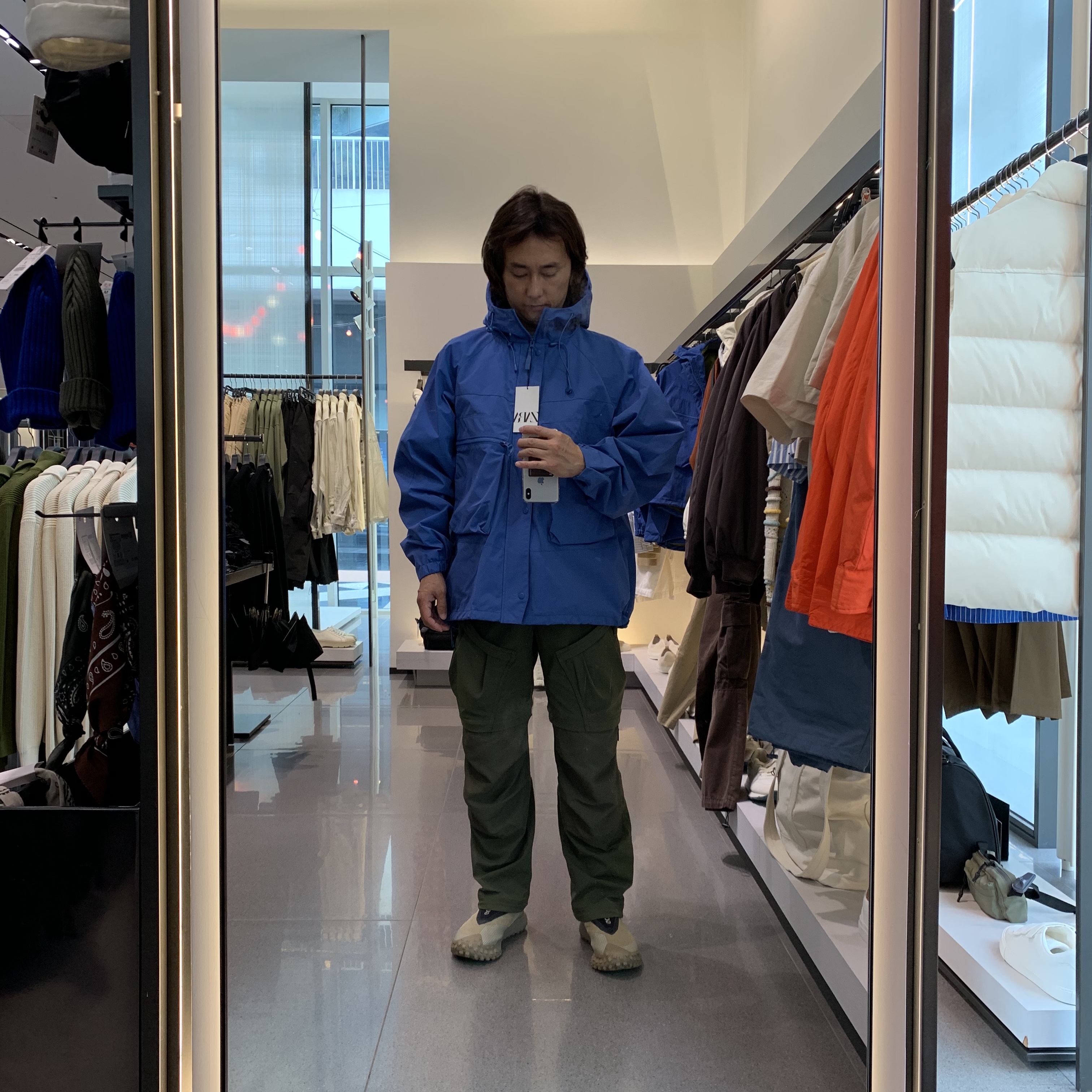 Nike ACG Mountain Fly Gore-Tex Khaki 착용 스타일