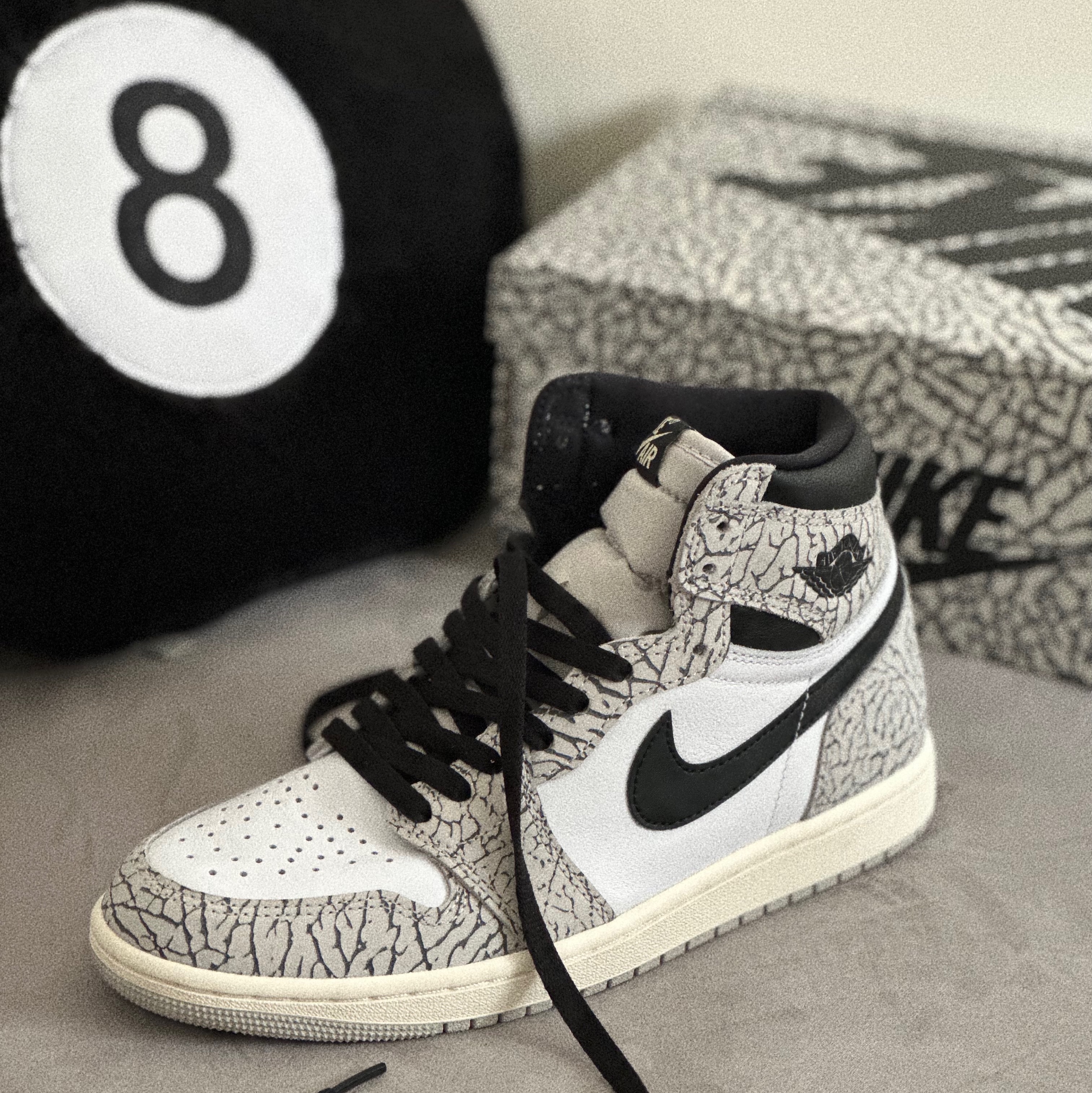 Jordan 1 Retro High OG White Cement 착용 스타일