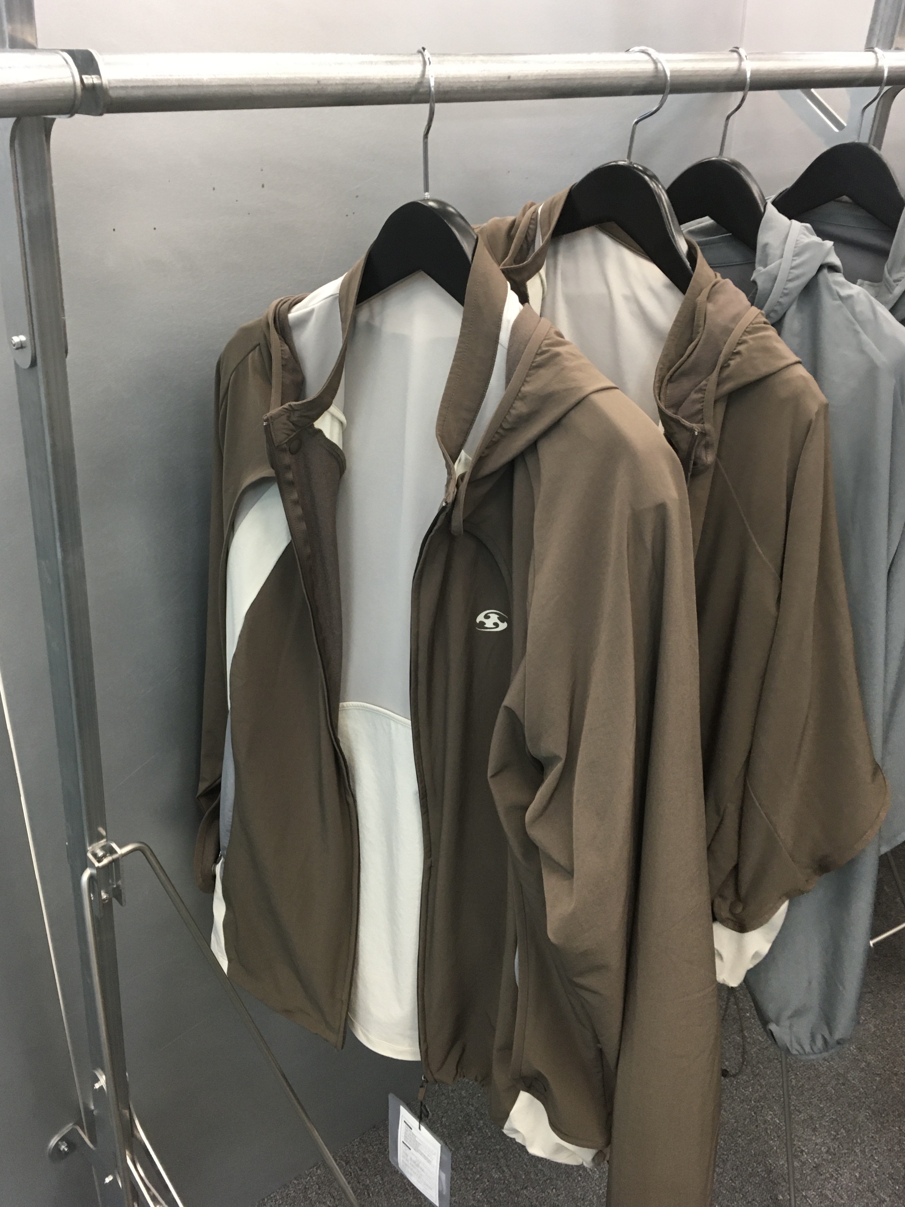 Sansan Gear Stitch Long Sleeves Black - 23FW, Sansan Gear Eclipse Pocket Jacket Blue Charcoal - 23FW 착용 스타일 - 4