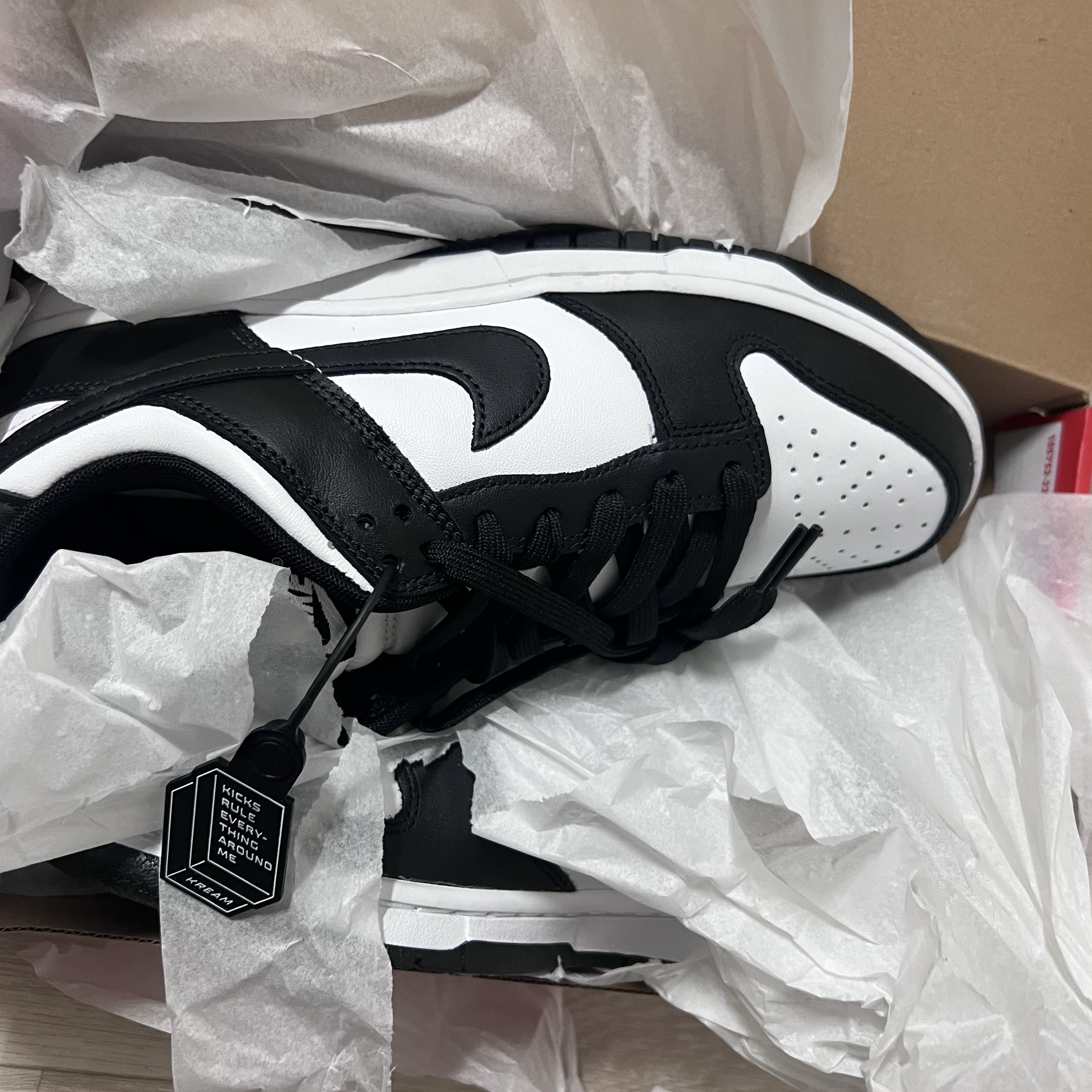Nike Dunk Low Retro Black 착용 스타일