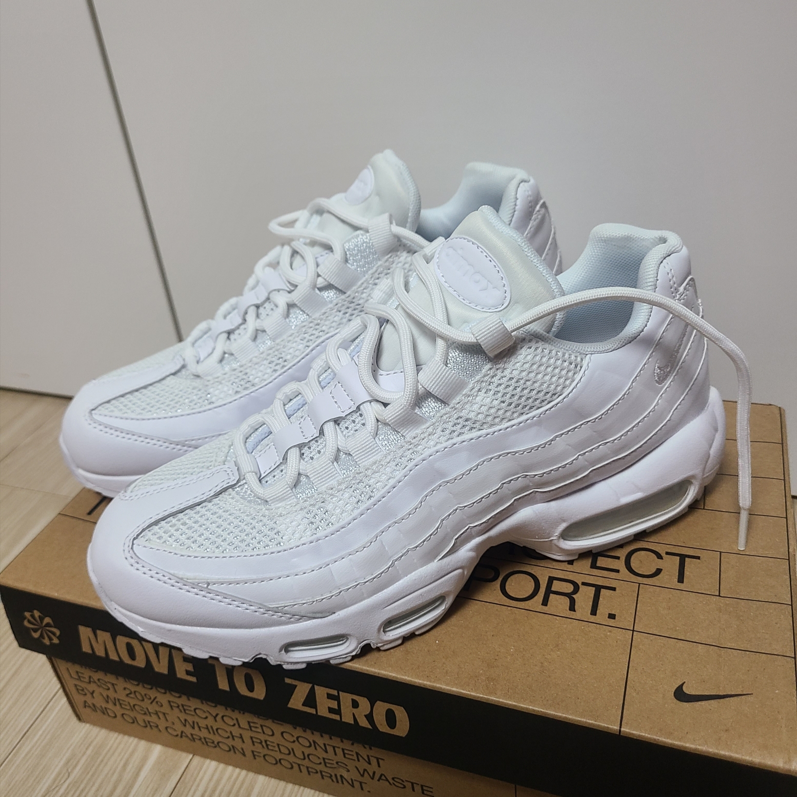 (W) Nike Air Max 95 Next Nature White 착용 스타일
