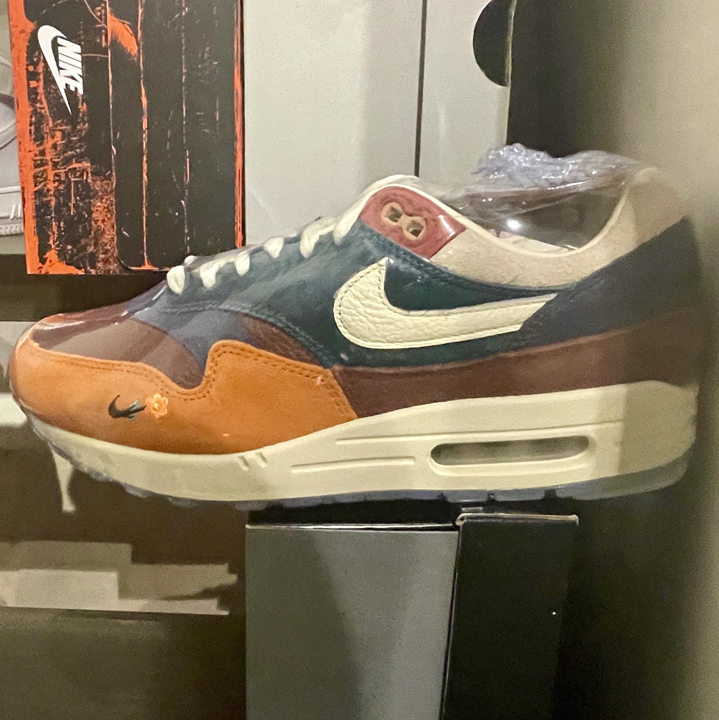 Nike x Kasina Air Max 1 SP Won-Ang Orange 착용 스타일