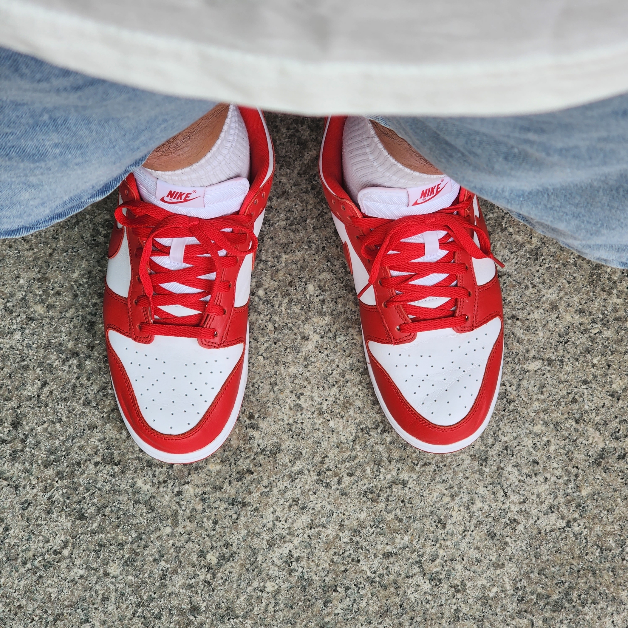 Nike Dunk Low SP White and University Red 2023 착용 스타일