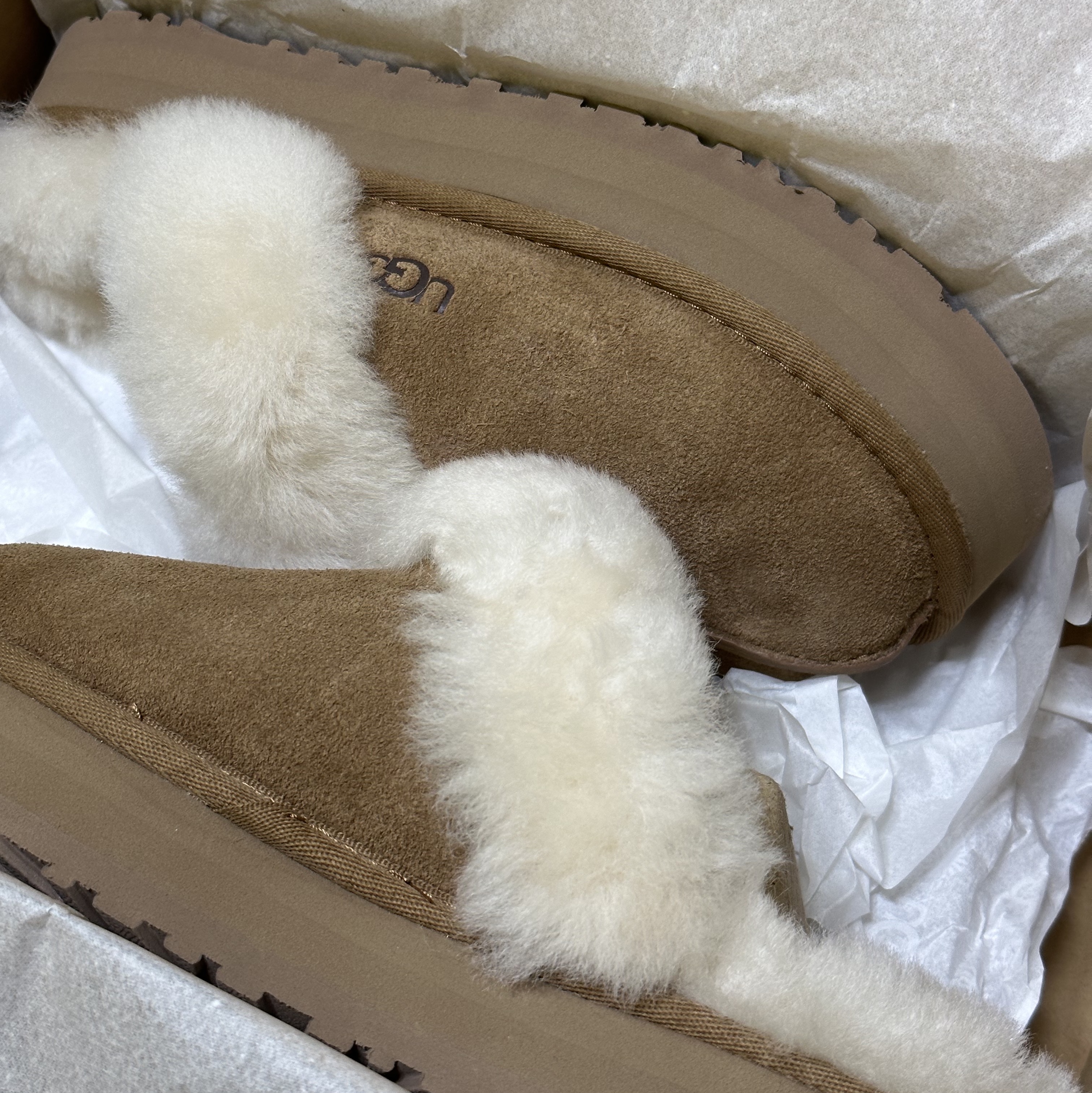 (W) UGG Disquette Slipper Chestnut 착용 스타일
