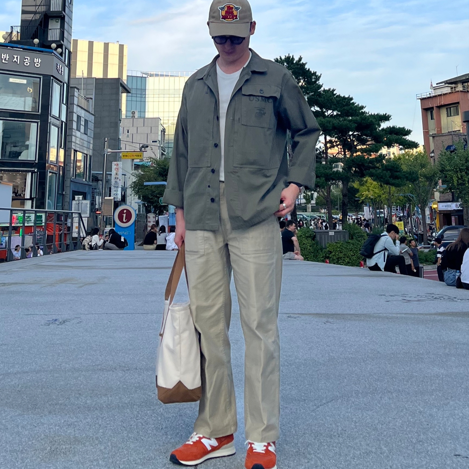 The Real McCoy's Logo Baseball Cap Khaki, New Balance 574 Heritage Orange Burst White 착용 스타일
