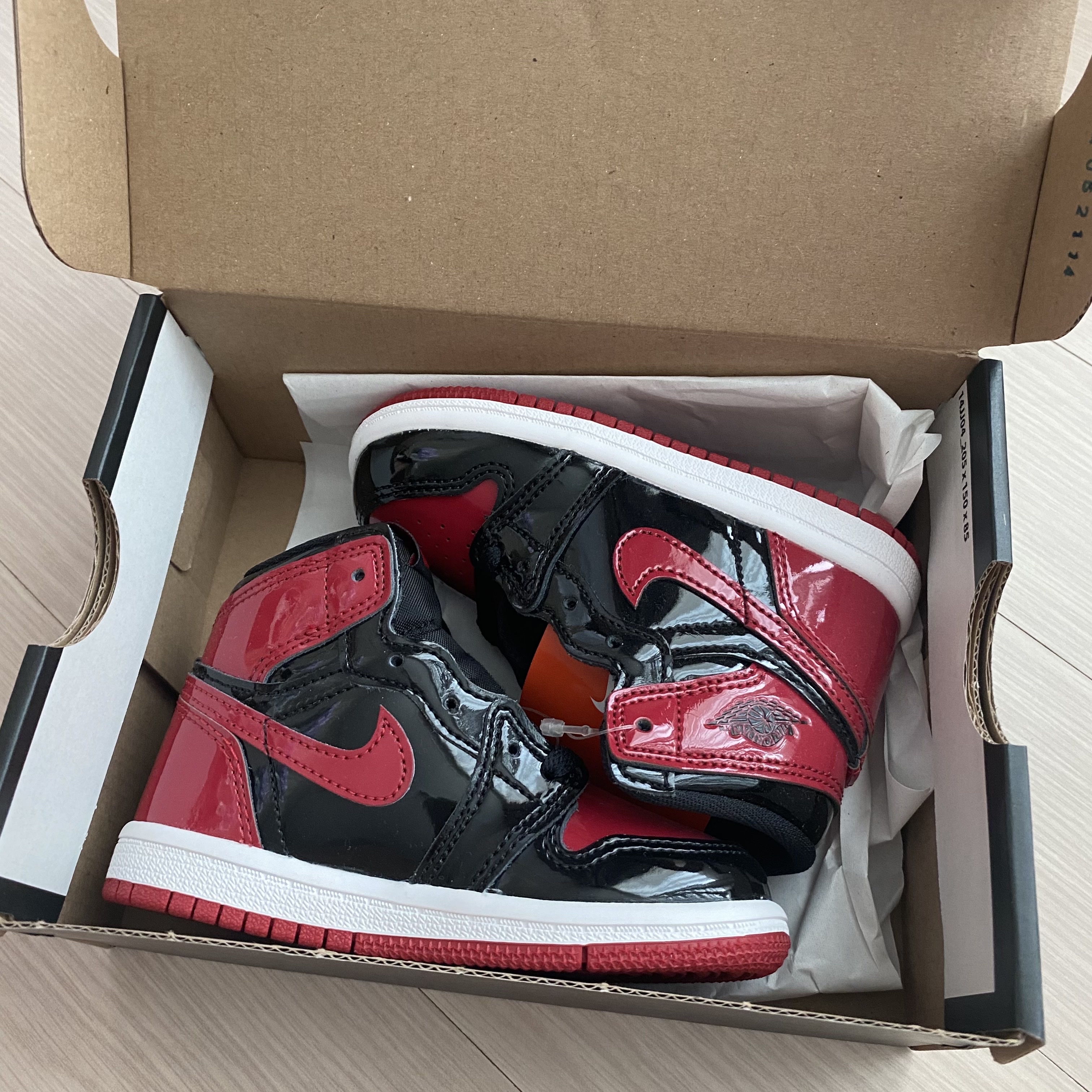 (TD) Jordan 1 Retro High OG Patent Bred 착용 스타일
