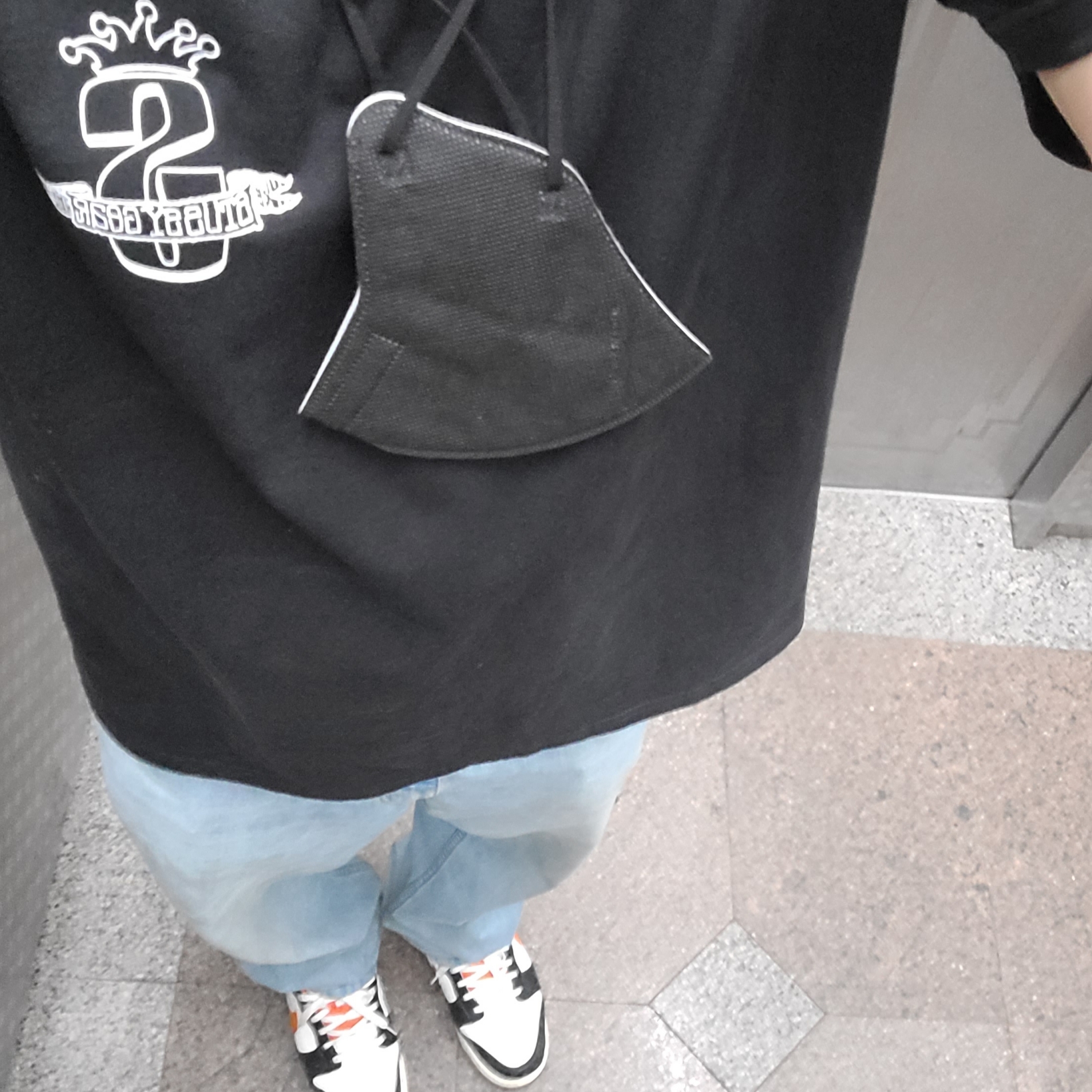 Stussy Gear Banner T-Shirt Black, Nike Dunk Low Retro PRM Halloween 착용 스타일