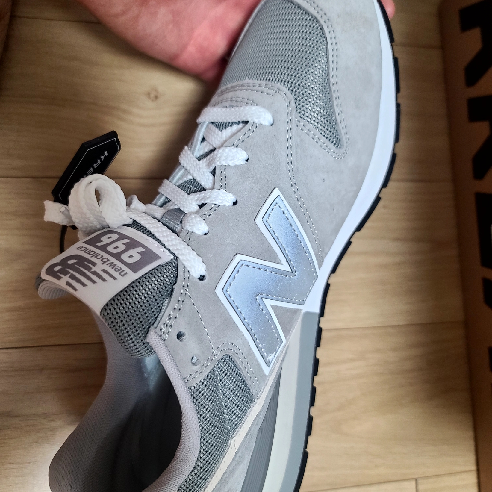New Balance 996 Grey 착용 스타일