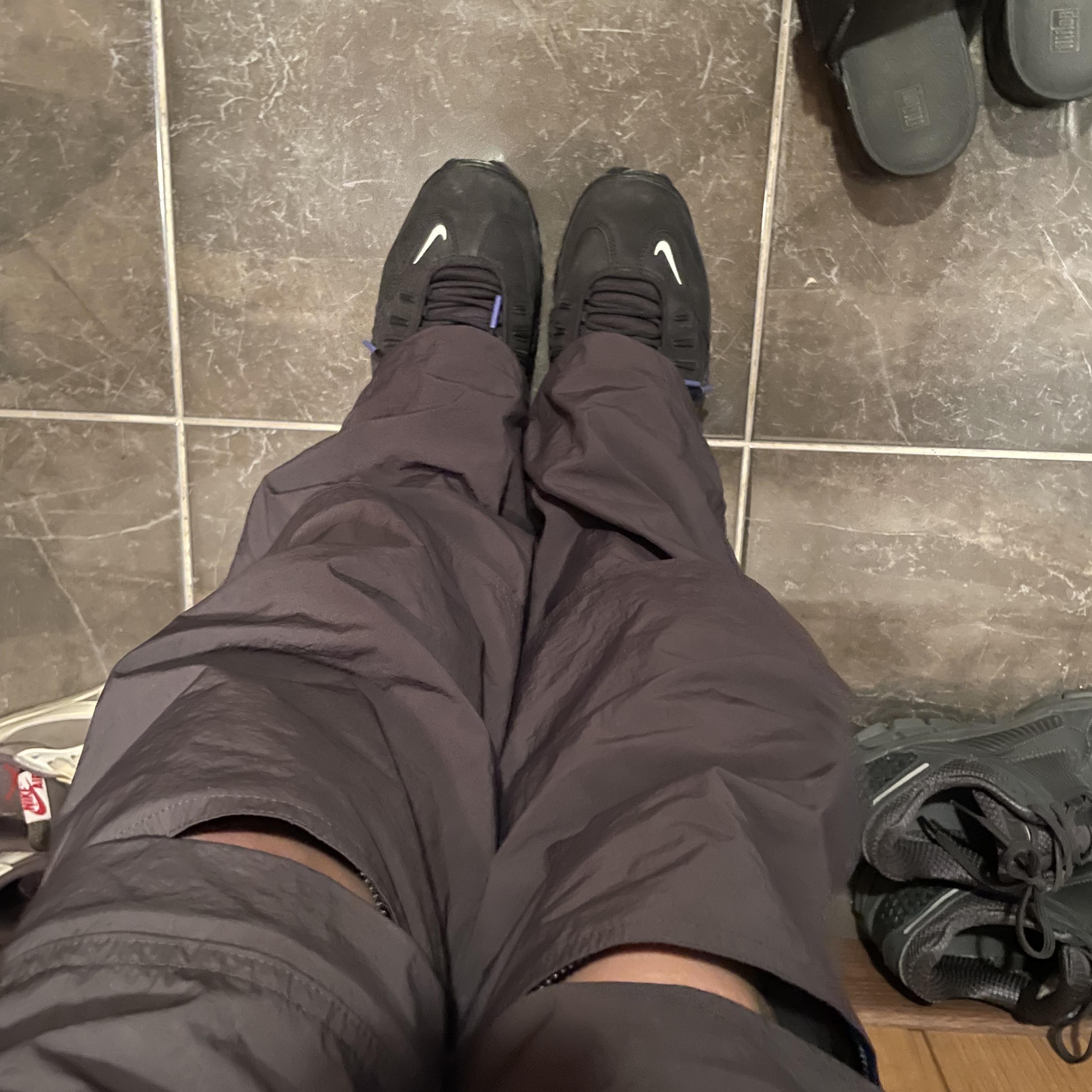 Nike x Ambush Air Adjust Force SP Black and Psychic Purple 착용 스타일 - 2