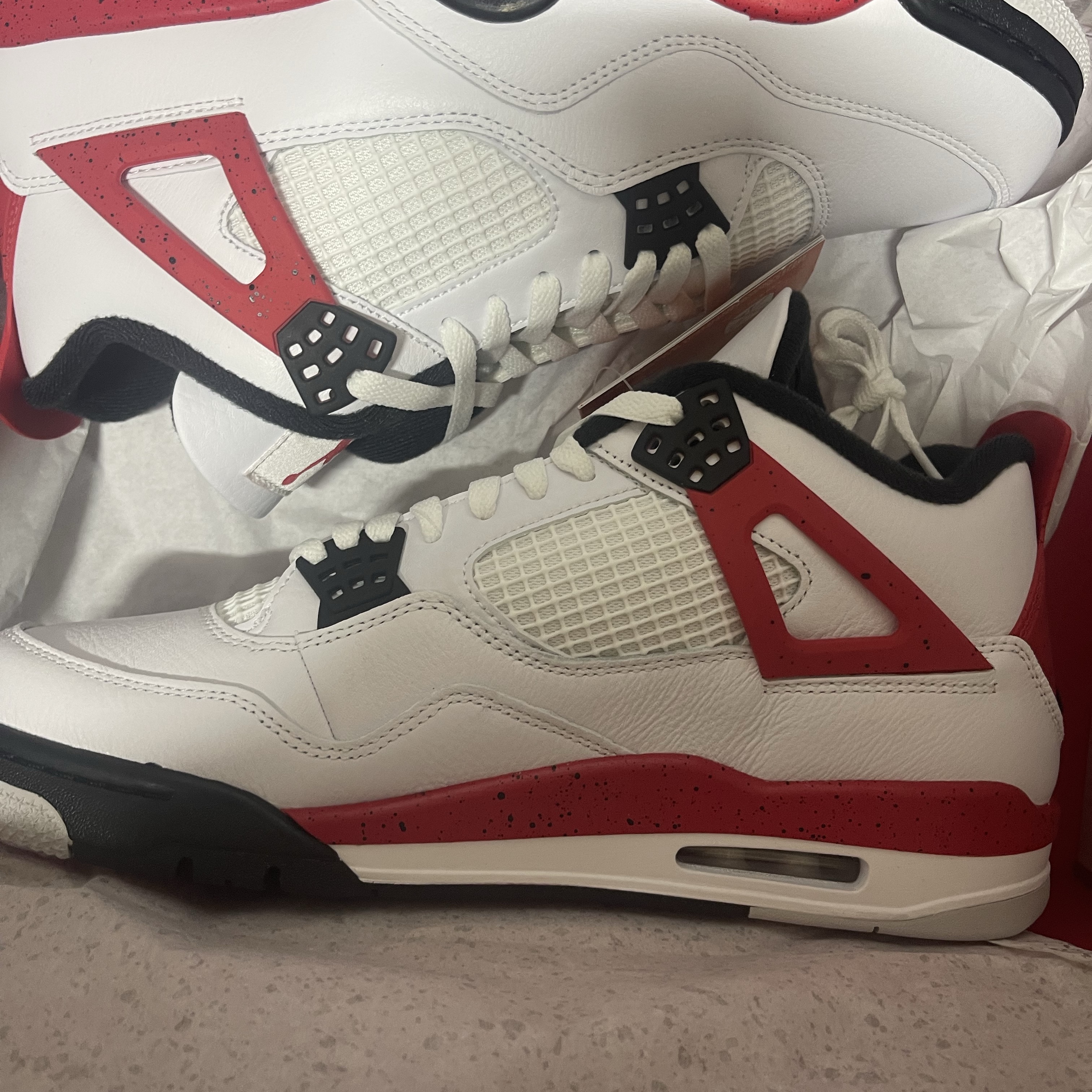 Jordan 4 Retro Red Cement 착용 스타일