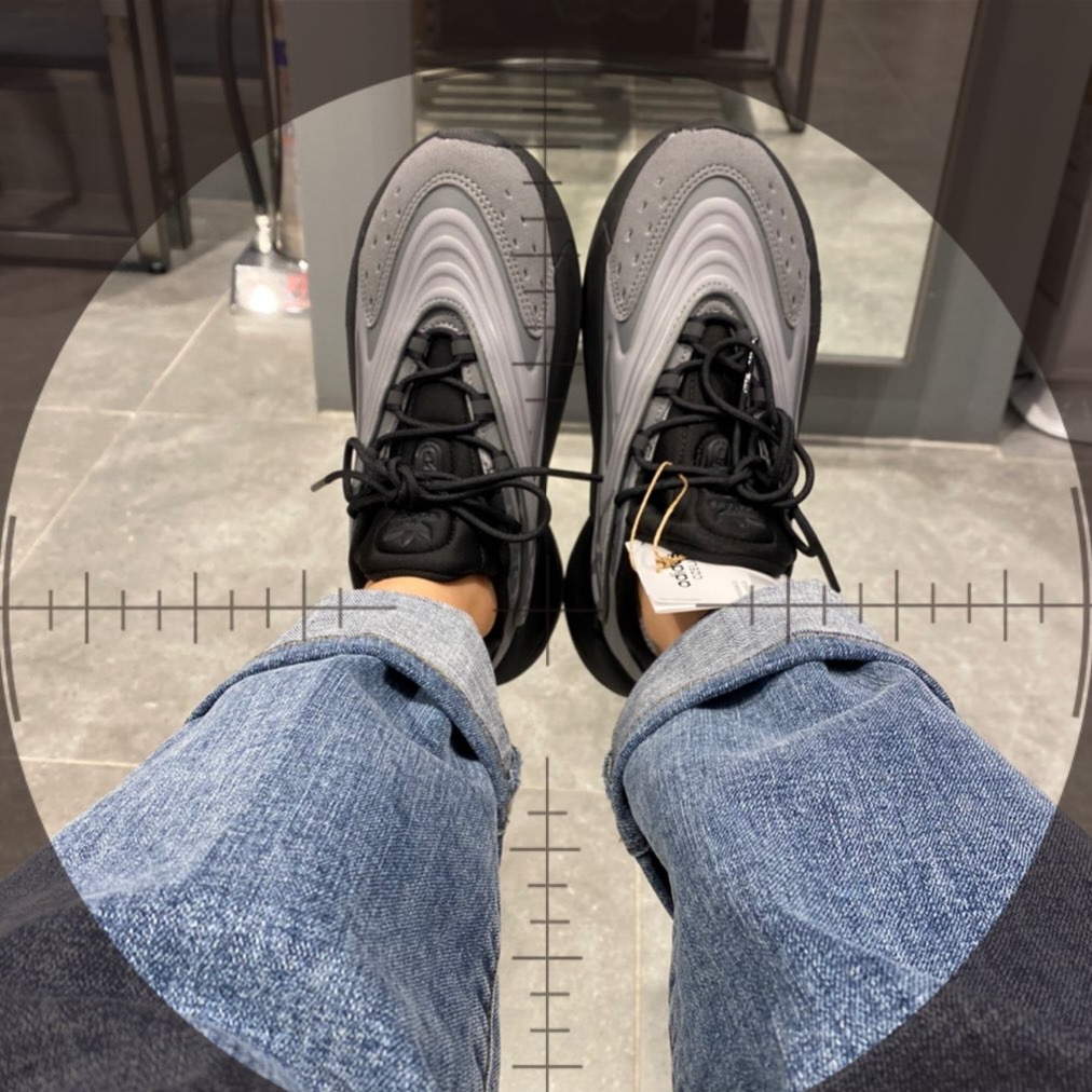 Adidas Ozelia Gray Core Black 착용 스타일