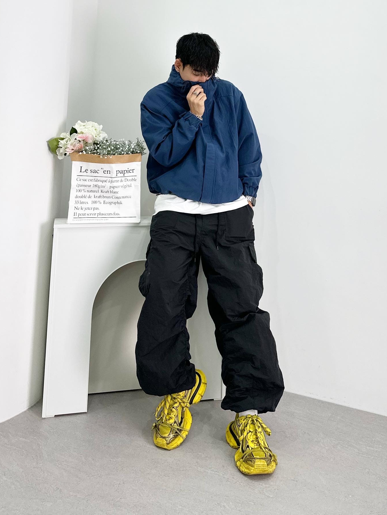 Balenciaga 3XL Sneakers Yellow Black 착용 스타일 - 2