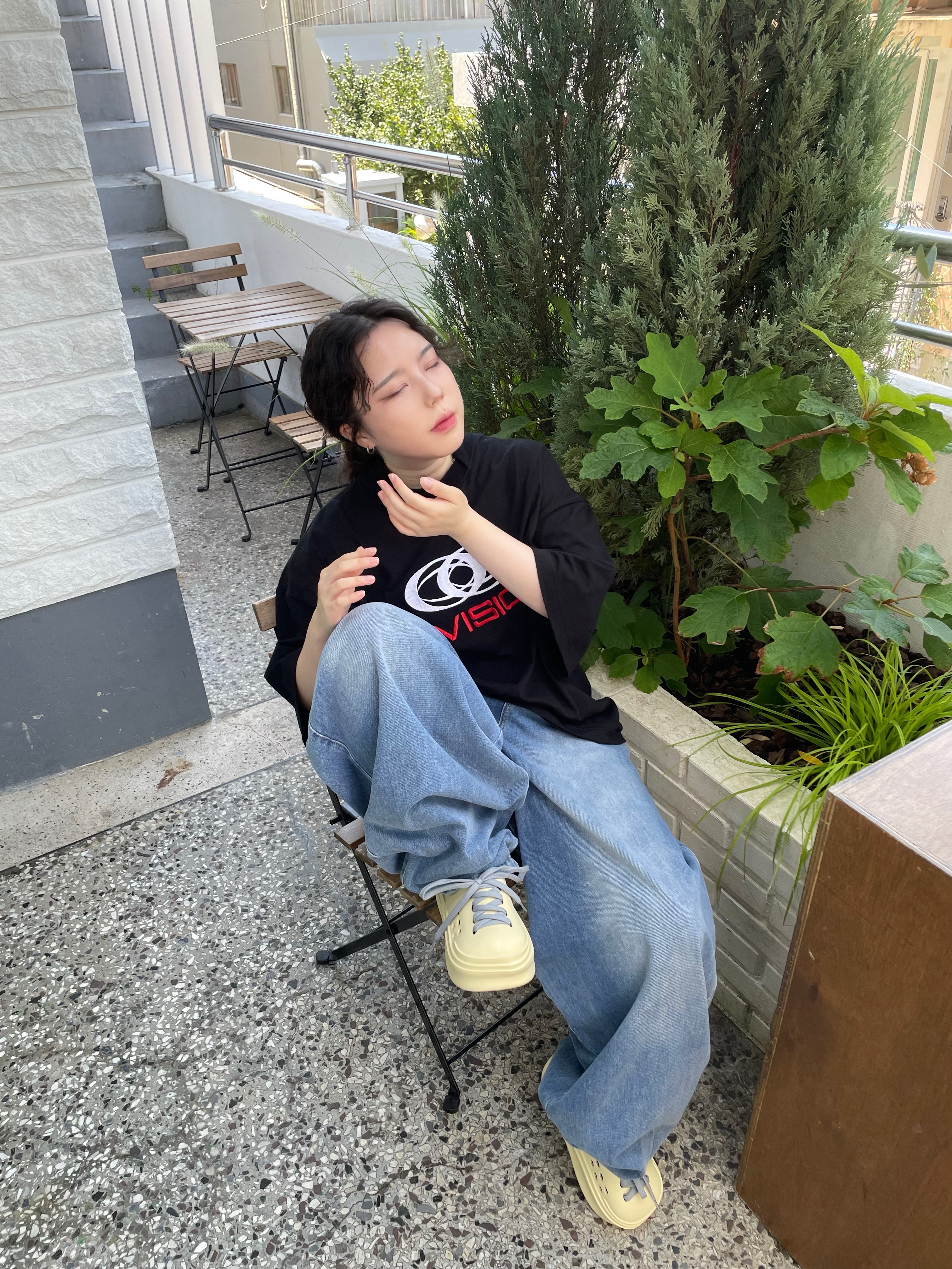Civision by CSC Vision Logo T-Shirt Black 착용 스타일