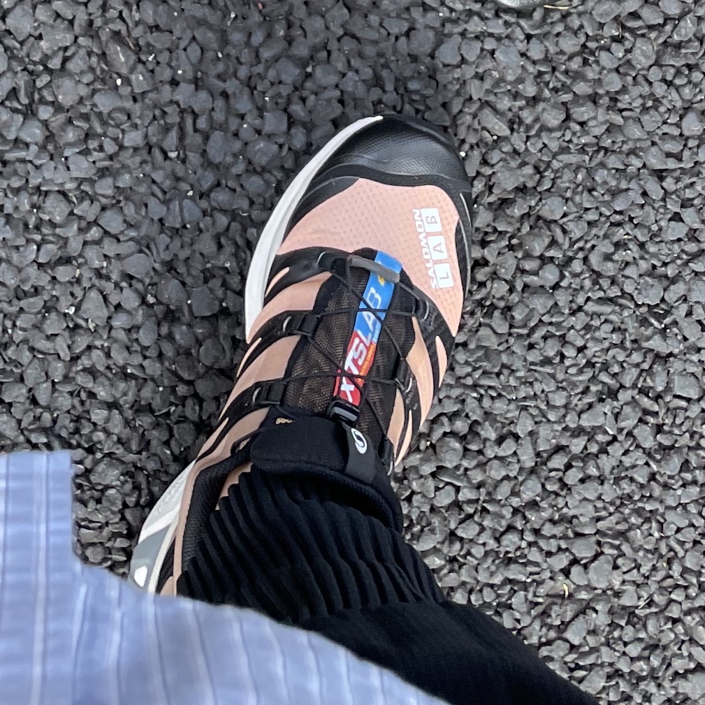 Salomon XT-4 Tobacco Brown 착용 스타일