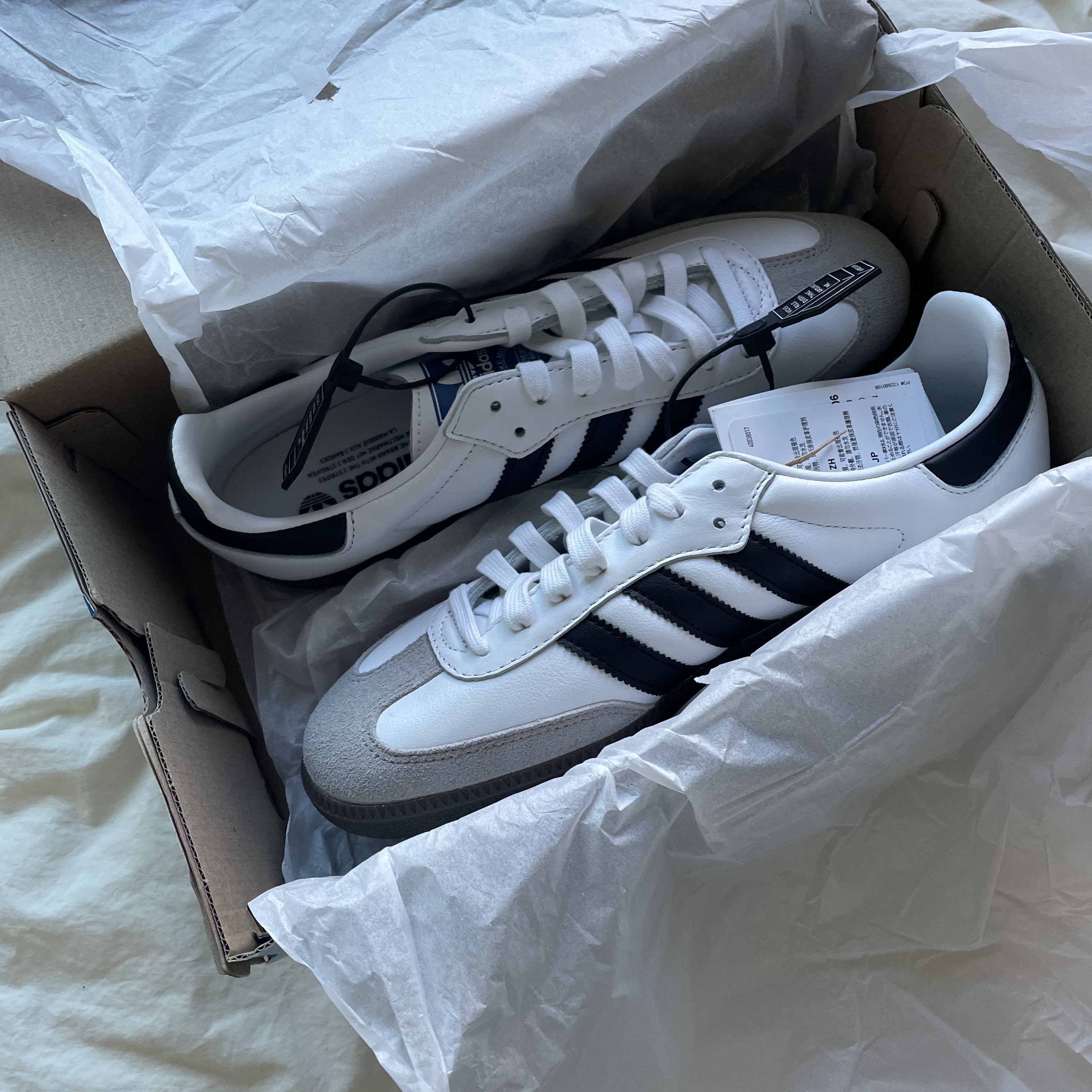 Adidas Samba OG Cloud White 착용 스타일 - 1