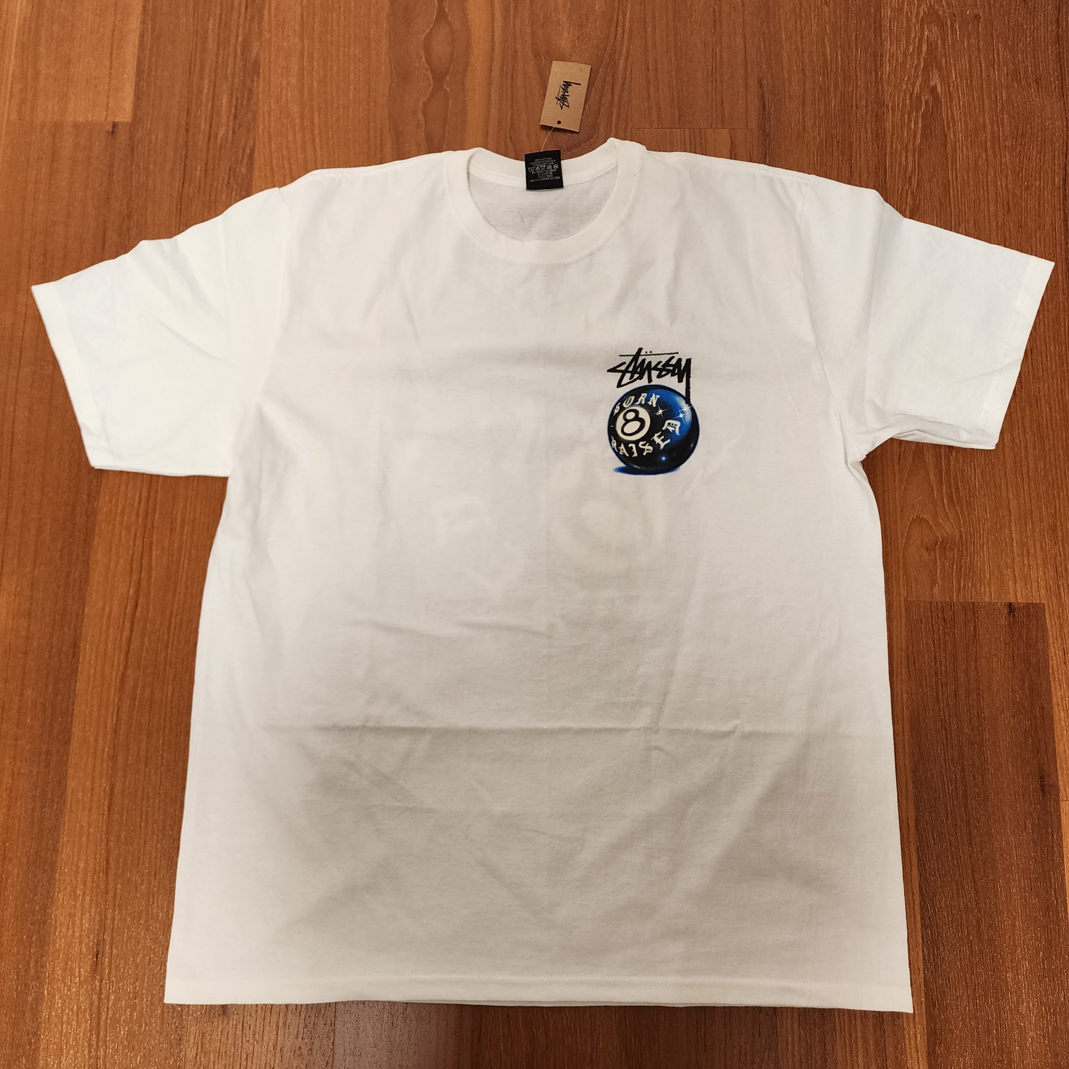 Stussy x Born X Raised 8 Ball T-Shirt White 착용 스타일 - 1