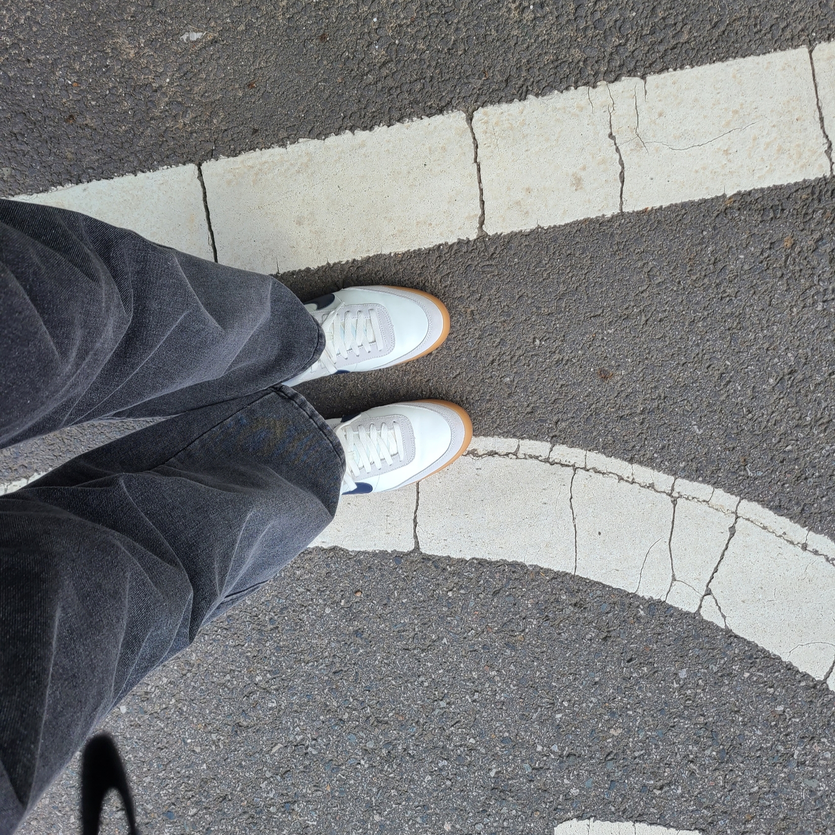 Nike x J.Crew Killshot 2 Sail Midnight Navy 착용 스타일