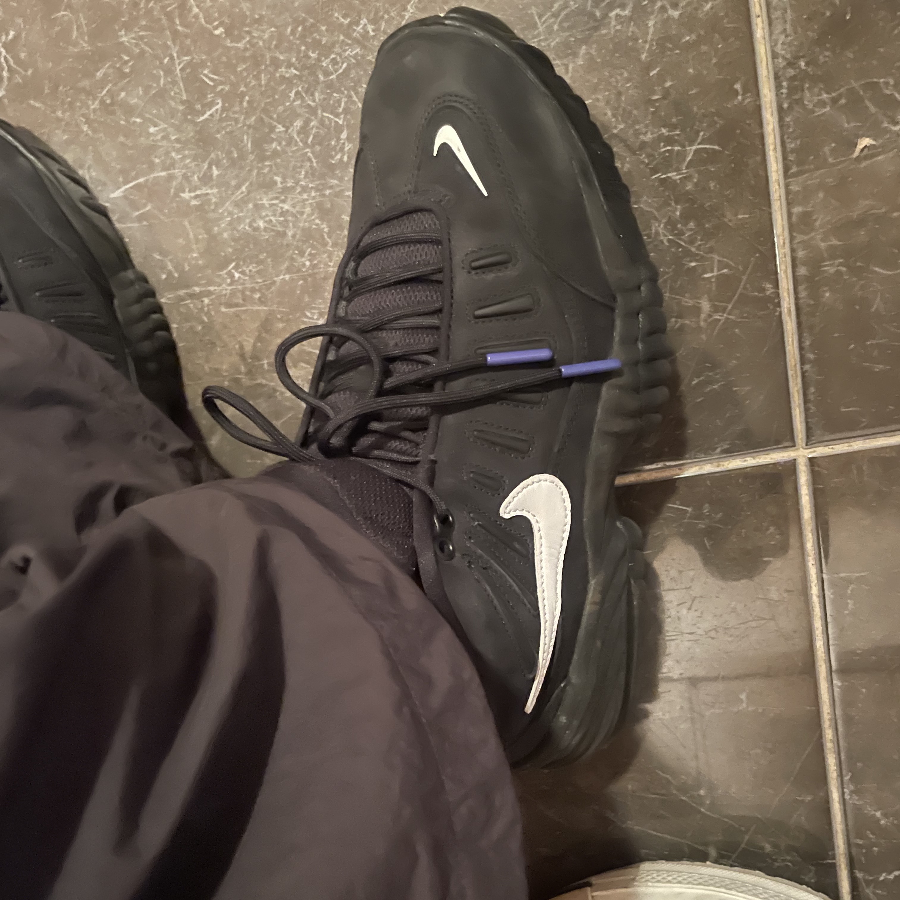 Nike x Ambush Air Adjust Force SP Black and Psychic Purple 착용 스타일 - 1