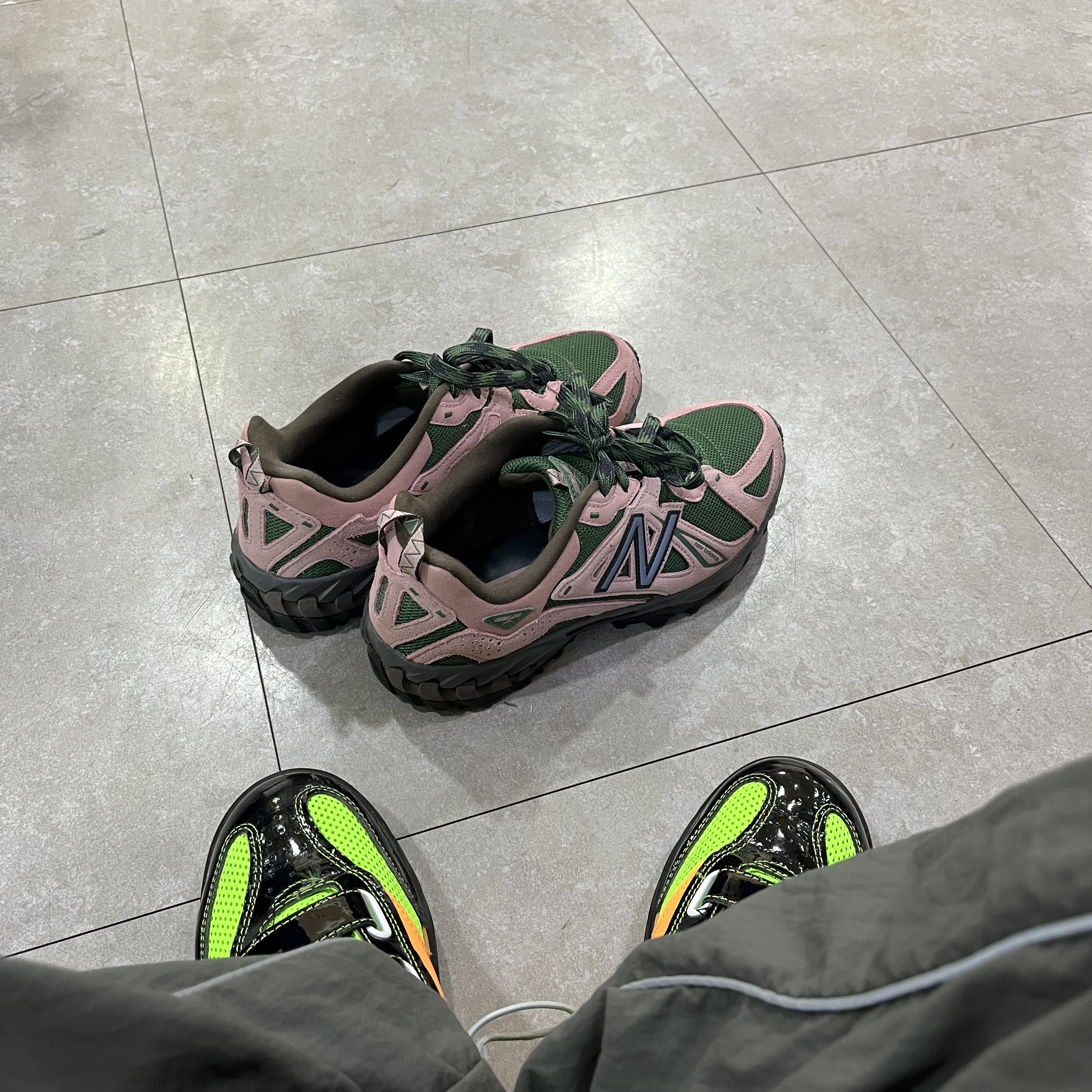 New Balance ML610T Pink Moon - D Standard 착용 스타일 - 3