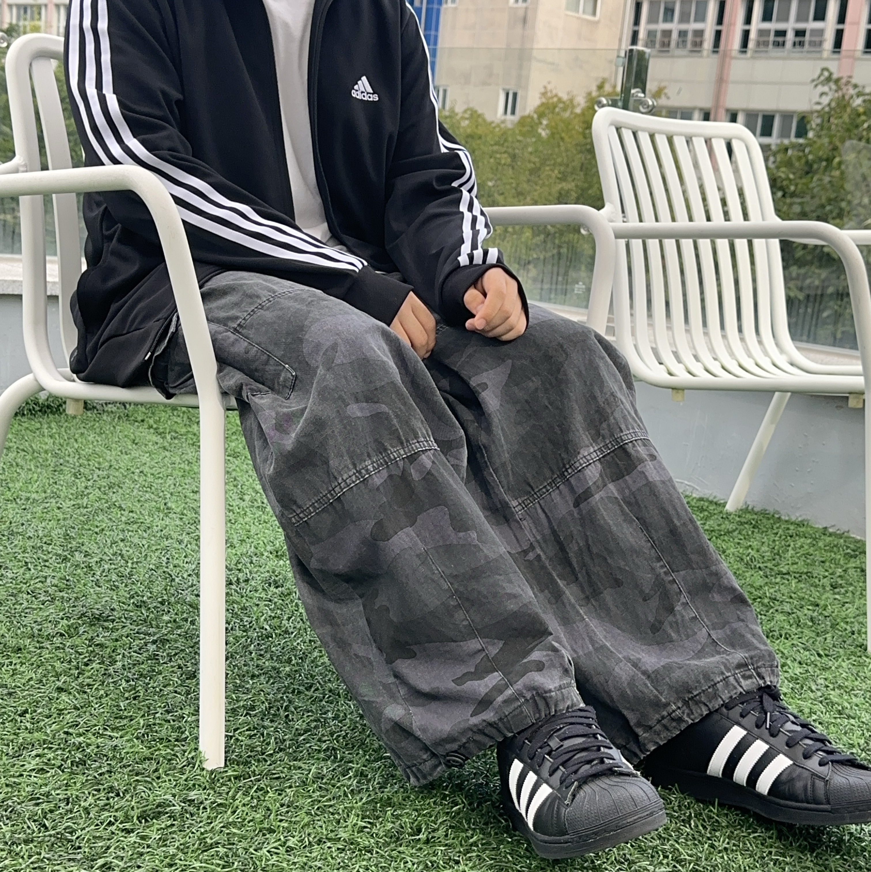 Adidas Superstar Foundation Black White 2016 착용 스타일