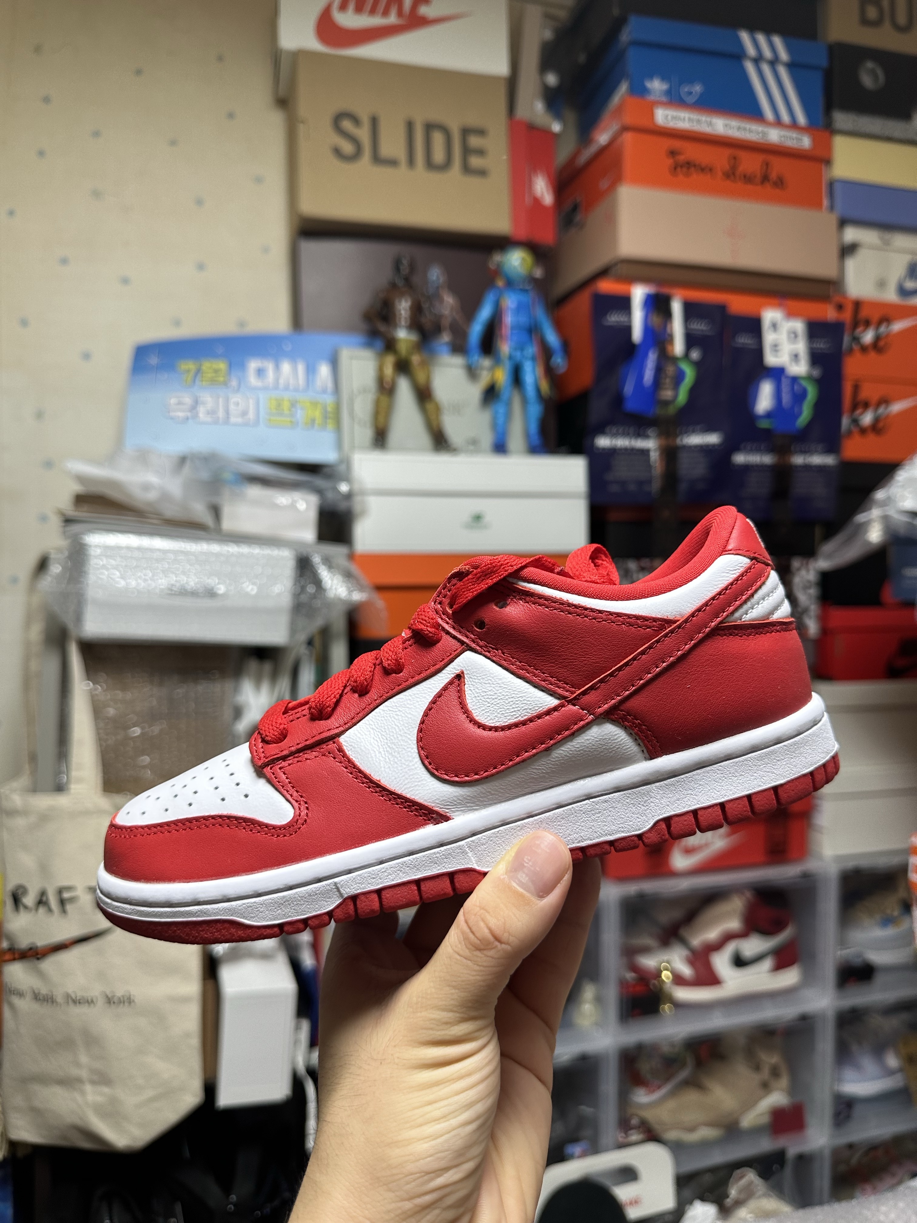 Nike Dunk Low SP White and University Red 2023 착용 스타일