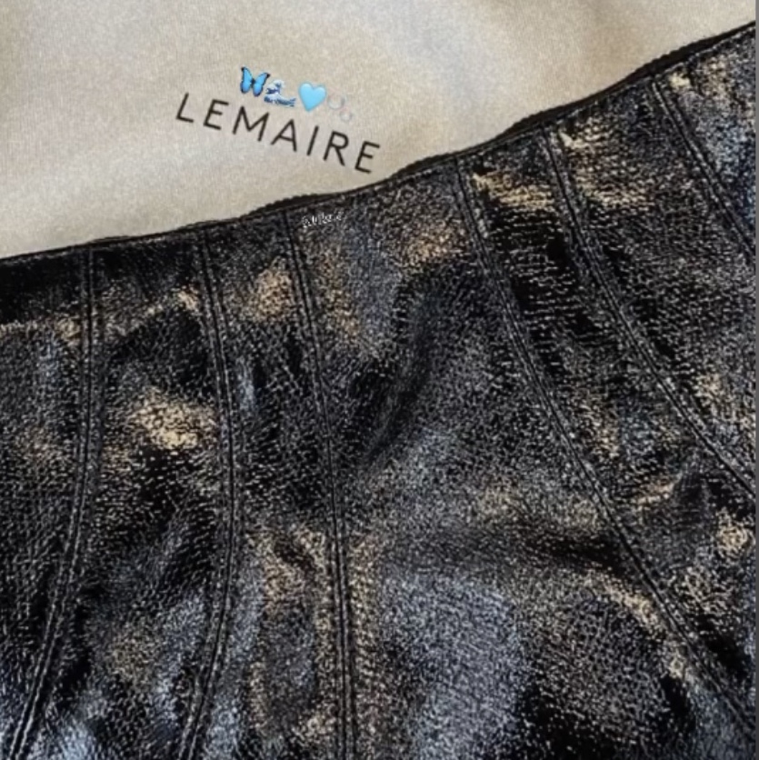 Lemaire Small Croissant Bag Coated Cotton Black 착용 스타일