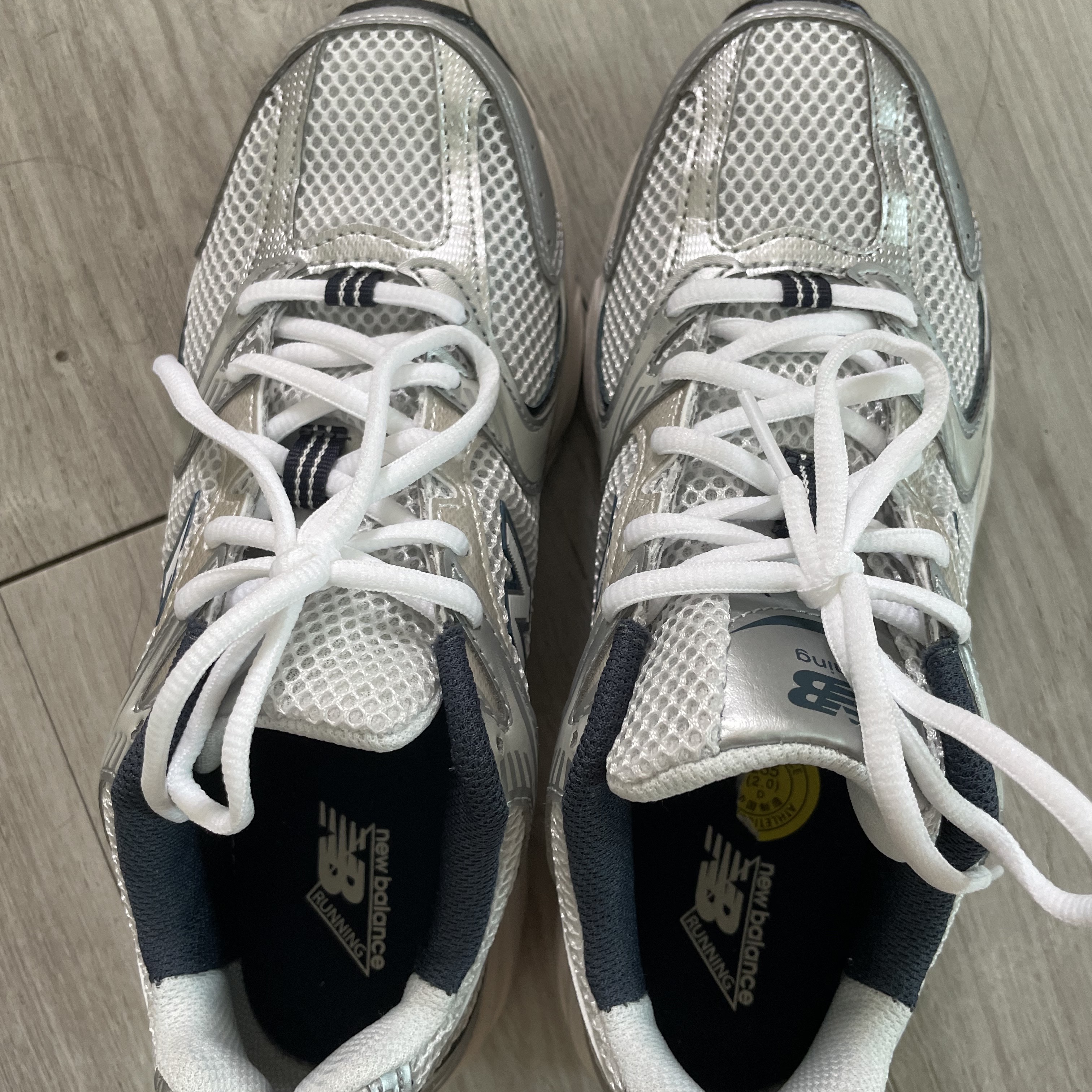 New Balance 530 Steel Grey 착용 스타일