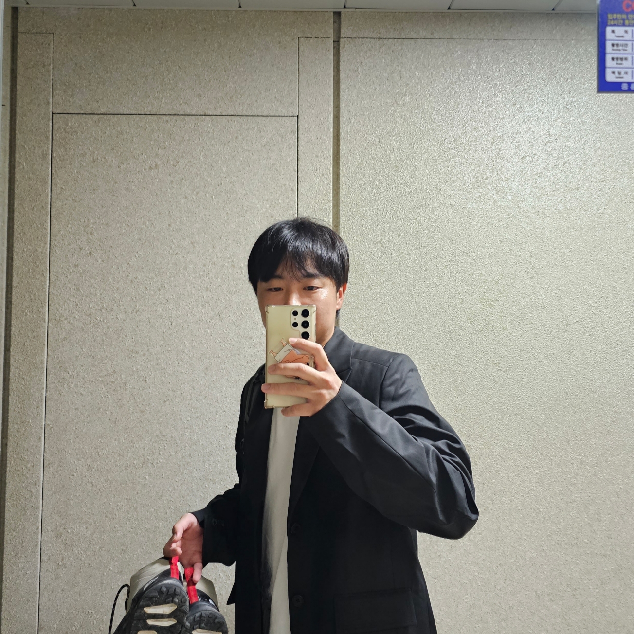 Zara x Ader Error Oversize Blazer Black 착용 스타일 - 2