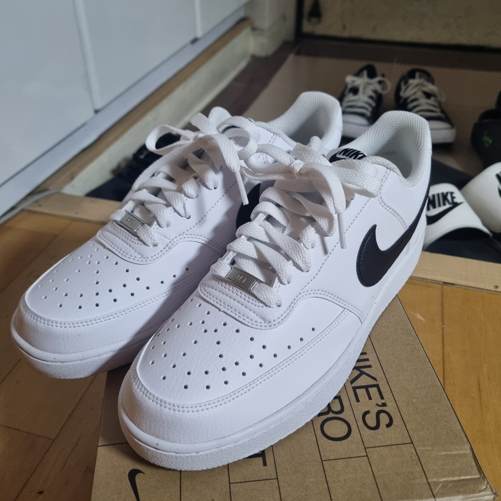 Nike Court Vision Low Next Nature White Black 착용 스타일