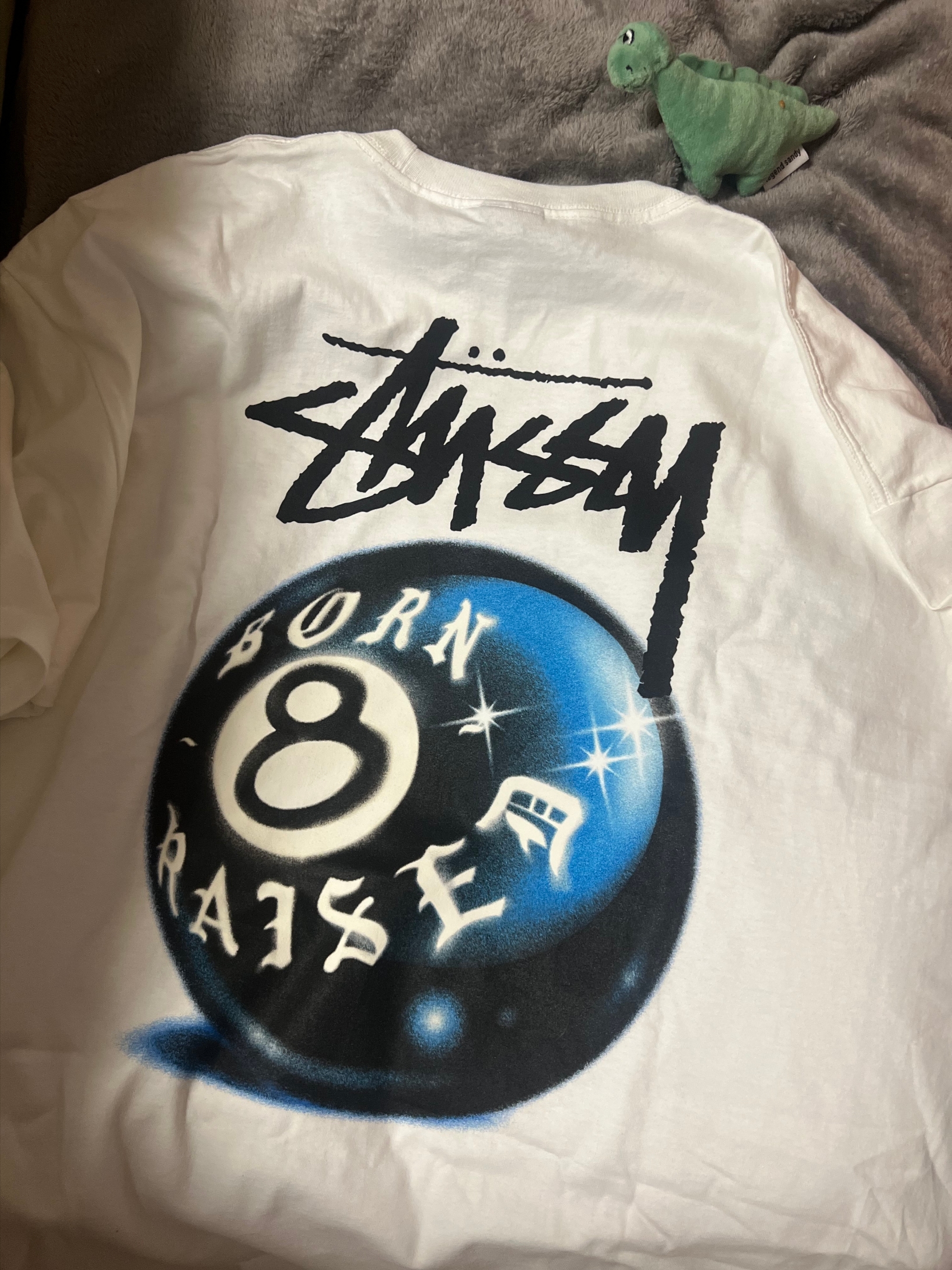 Stussy x Born X Raised 8 Ball T-Shirt White 착용 스타일 - 1