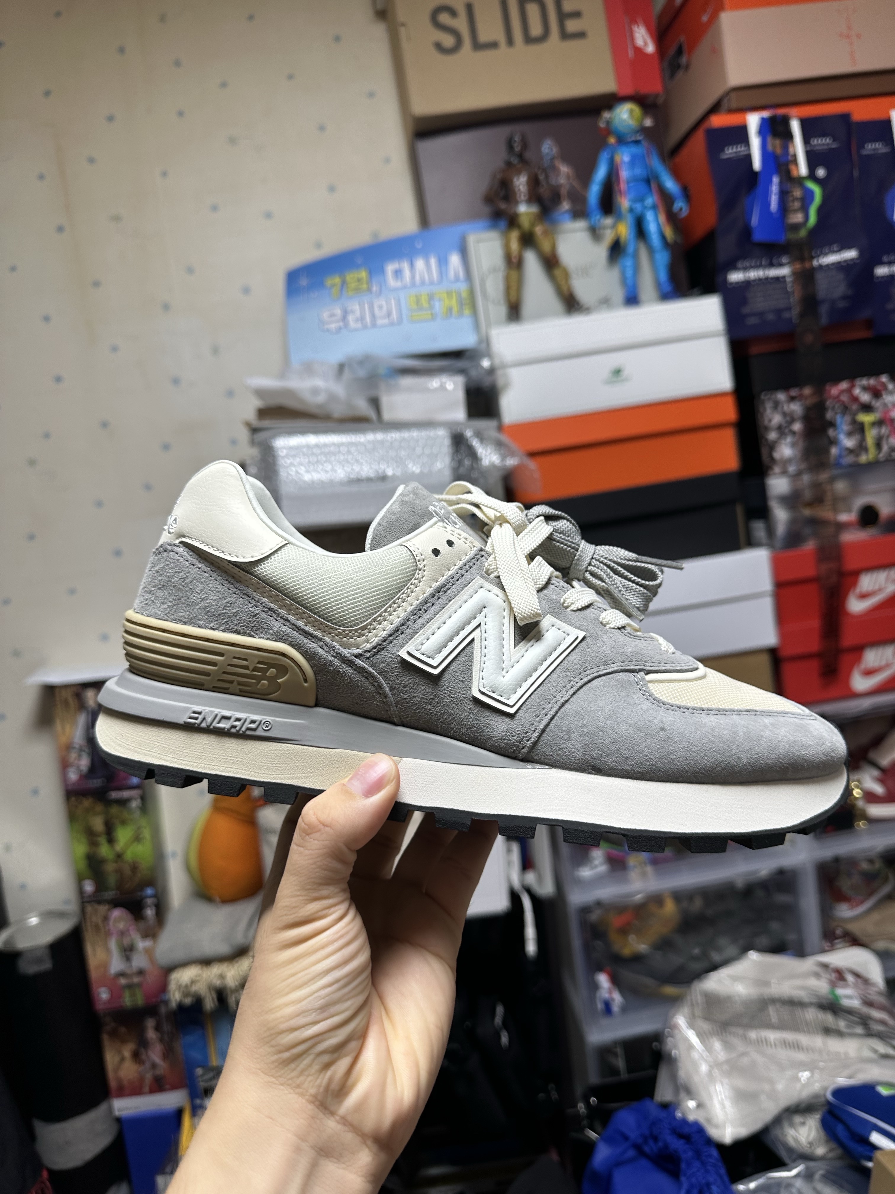 New Balance 574 Legacy Team Away Grey 착용 스타일