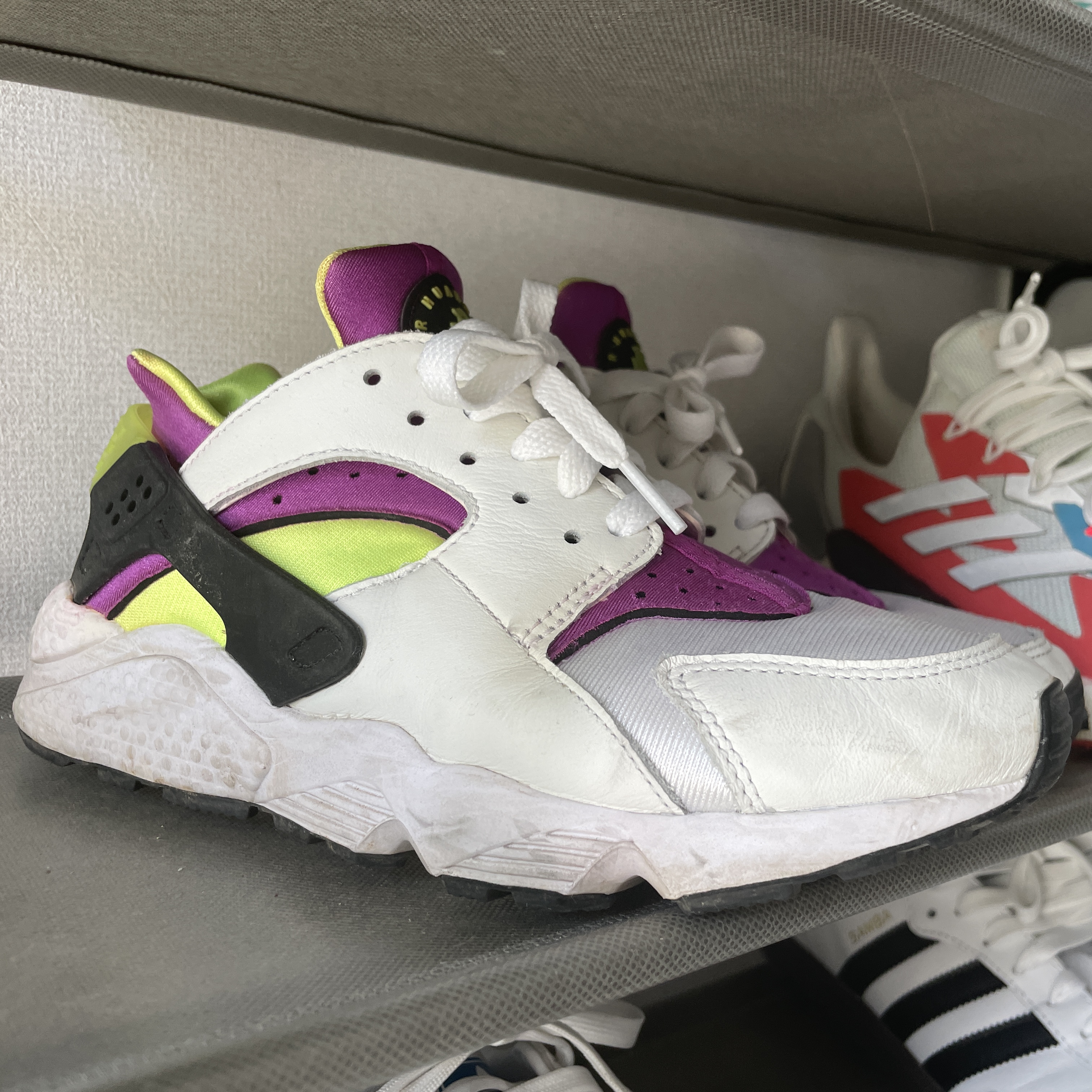 (W) Nike Air Huarache Magenta 착용 스타일