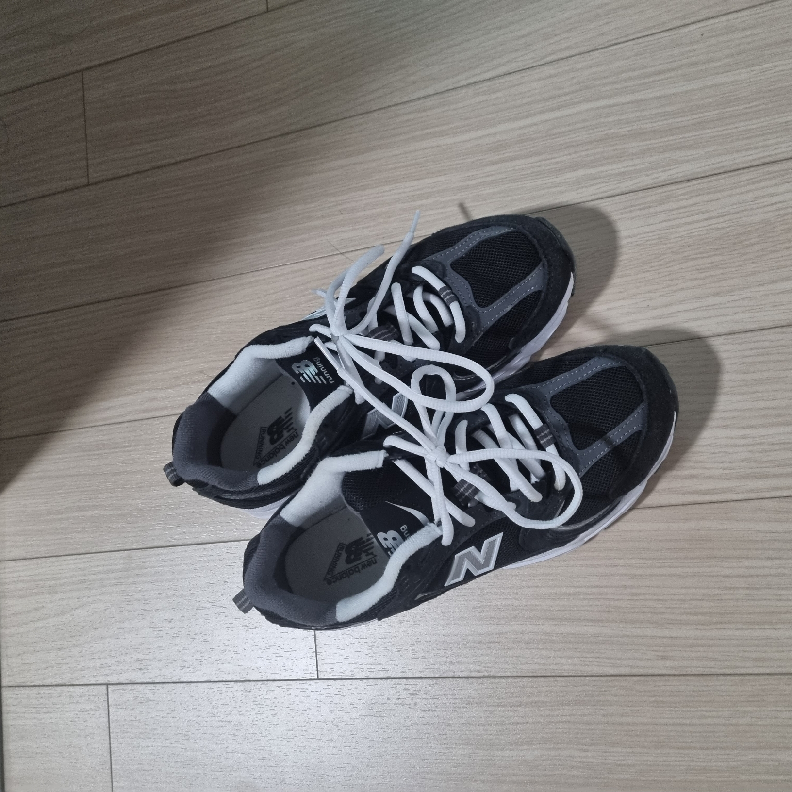 New Balance 530 Classic Black 착용 스타일