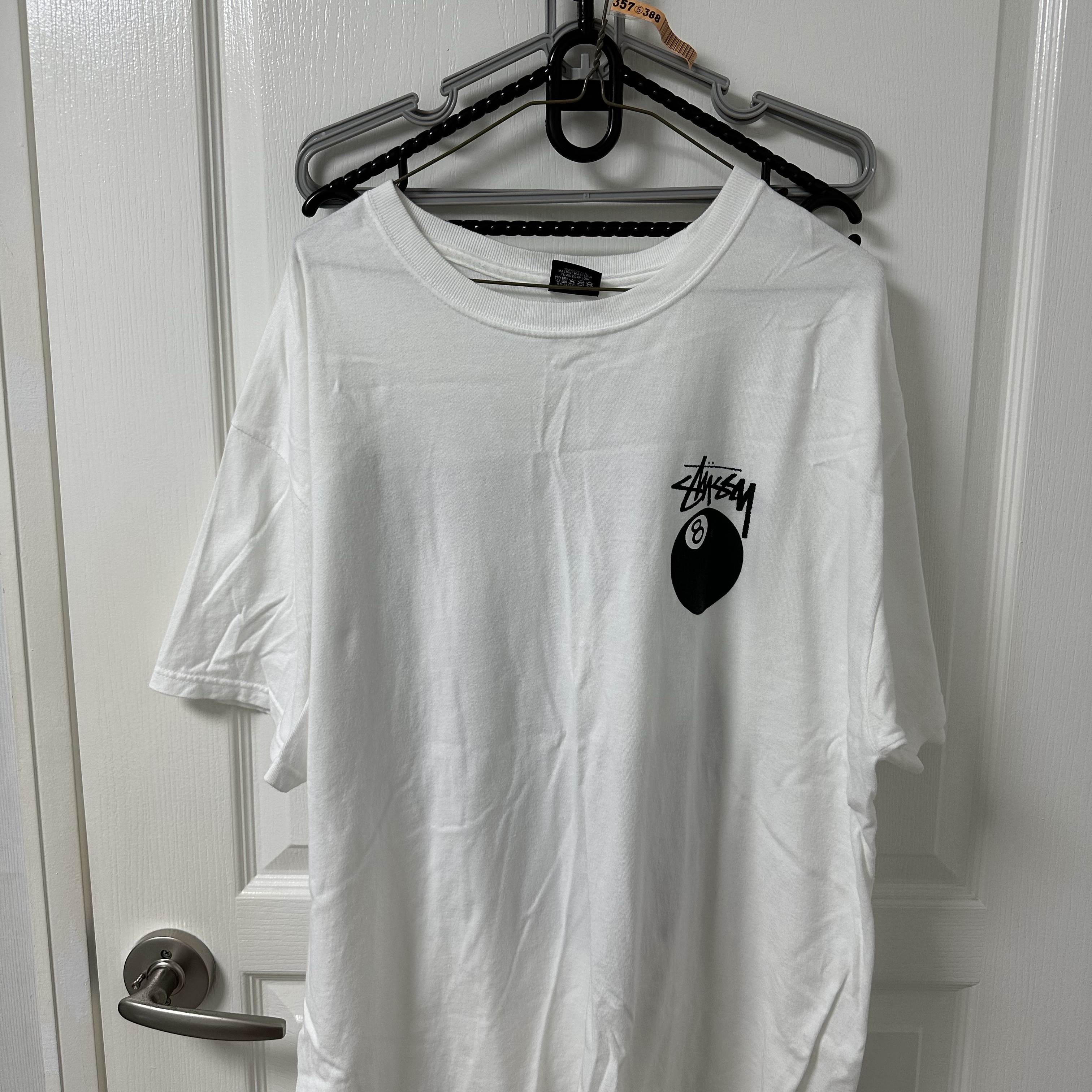 Stussy 8 Ball T-Shirt White - 22SS 착용 스타일