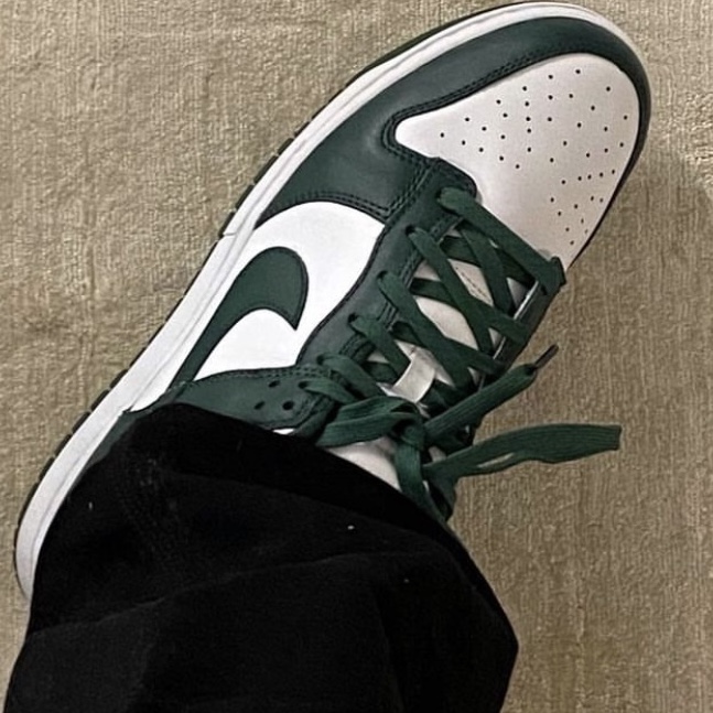 (W) Nike Dunk Low Vintage Green 착용 스타일