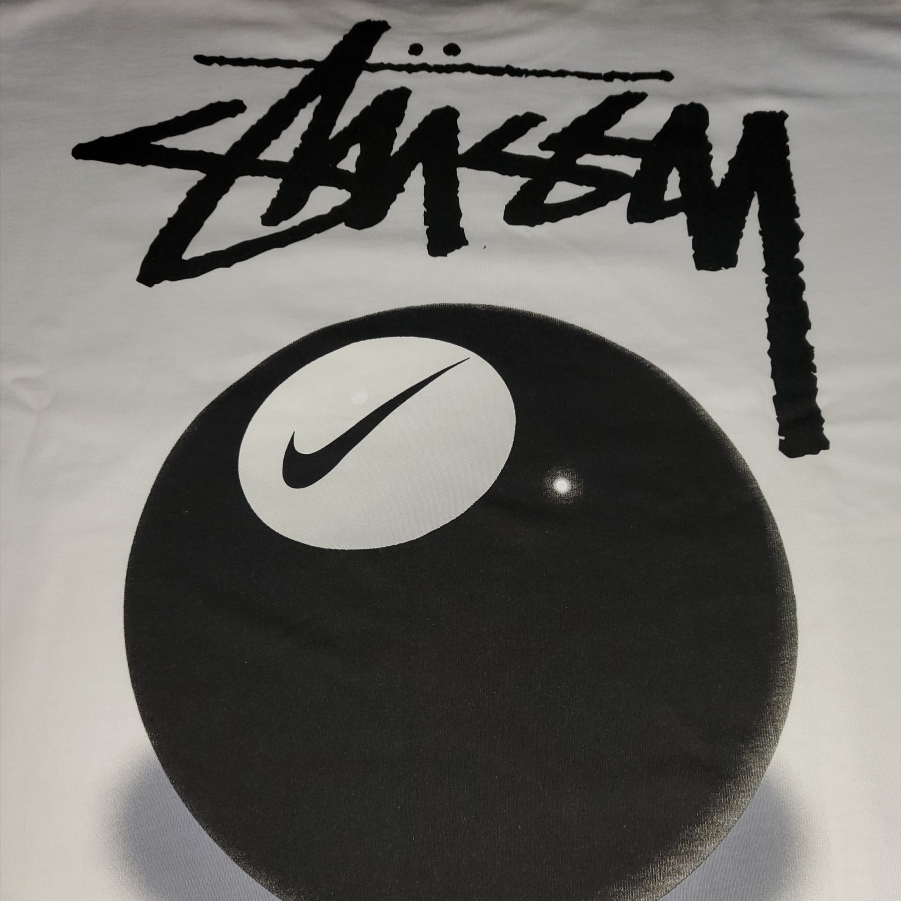 Nike x Stussy NRG FL SS 8 Ball T-Shirt White (DO9323-100) 착용 스타일