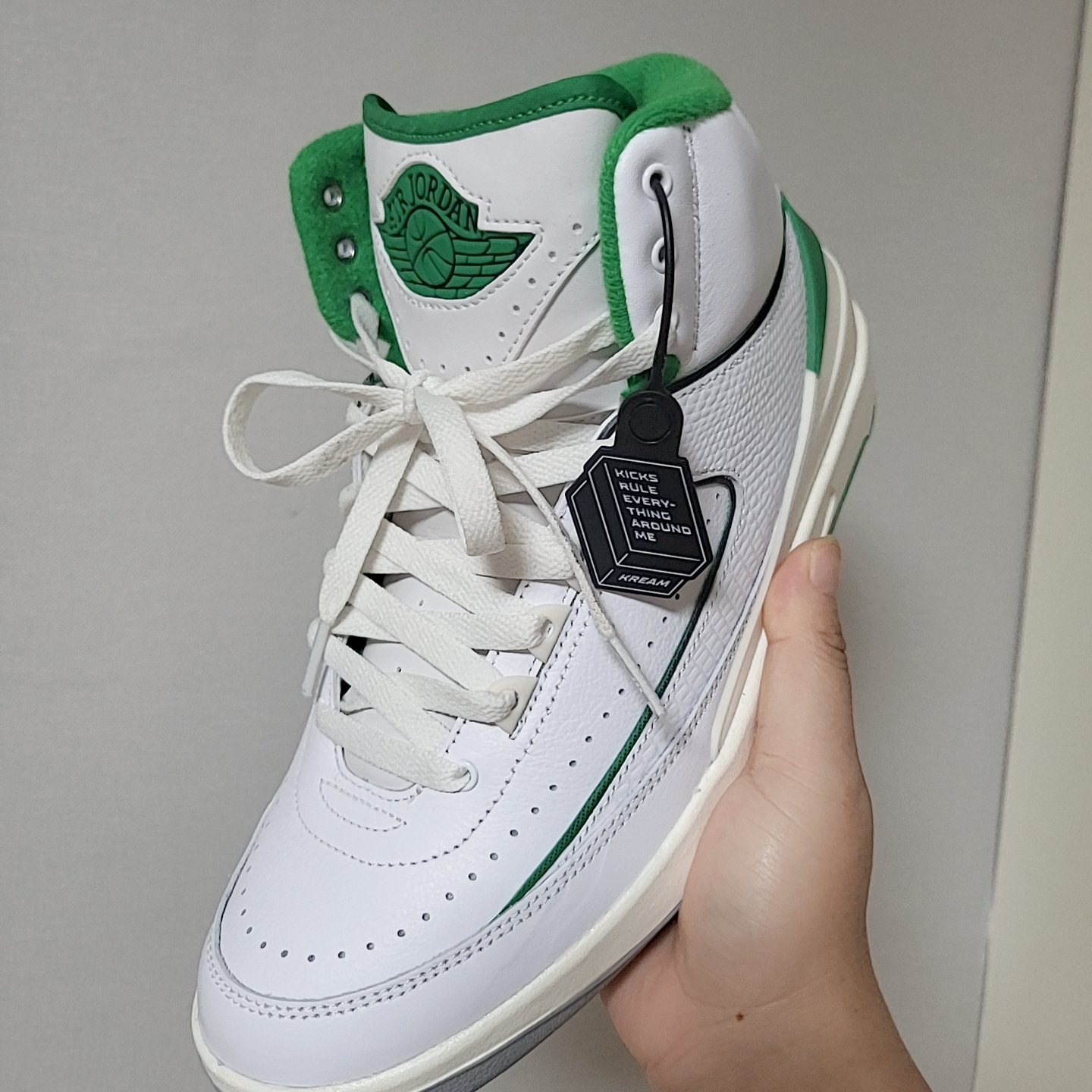 Jordan 2 Retro Lucky Green 착용 스타일 - 1