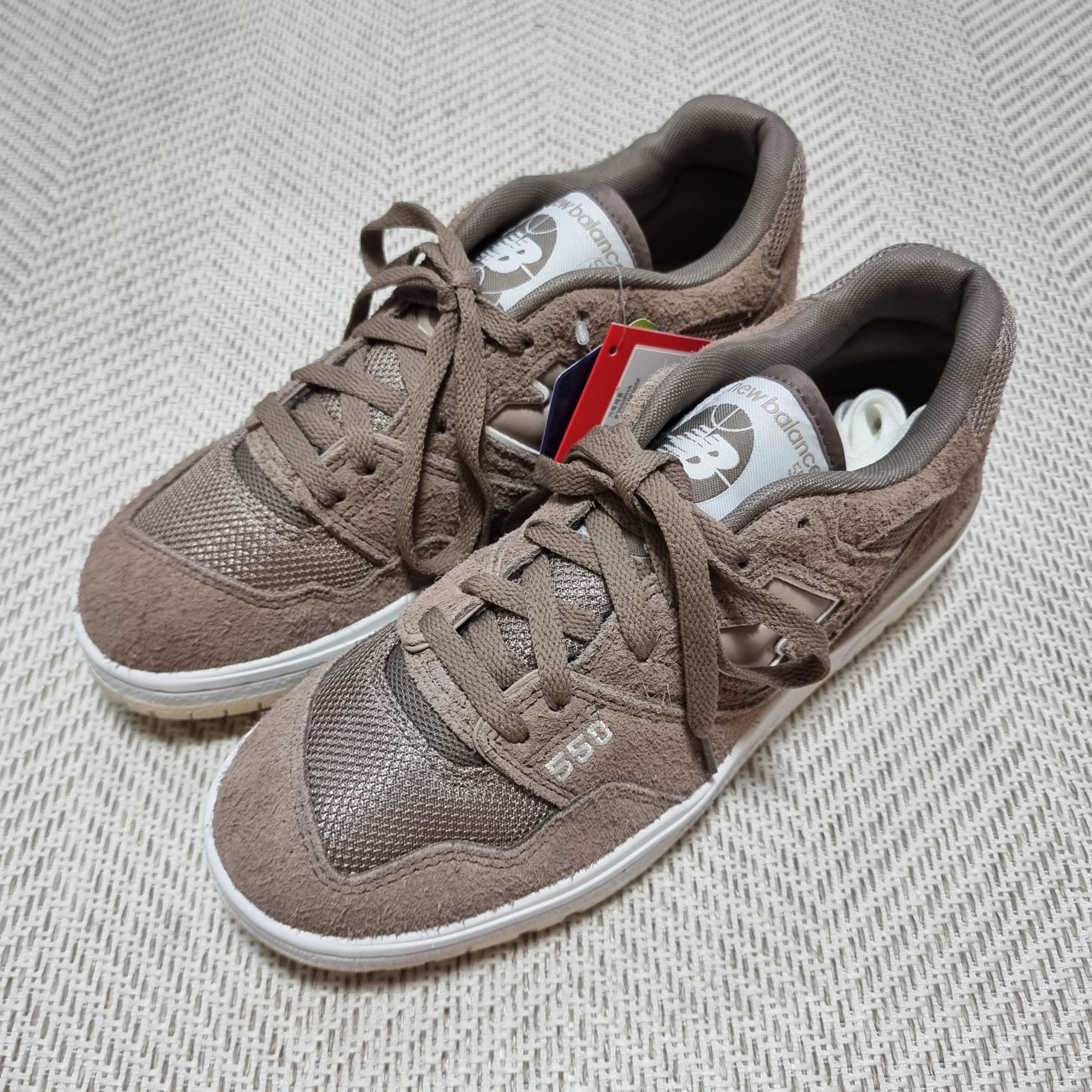 New Balance 550 Brown - D Standard 착용 스타일