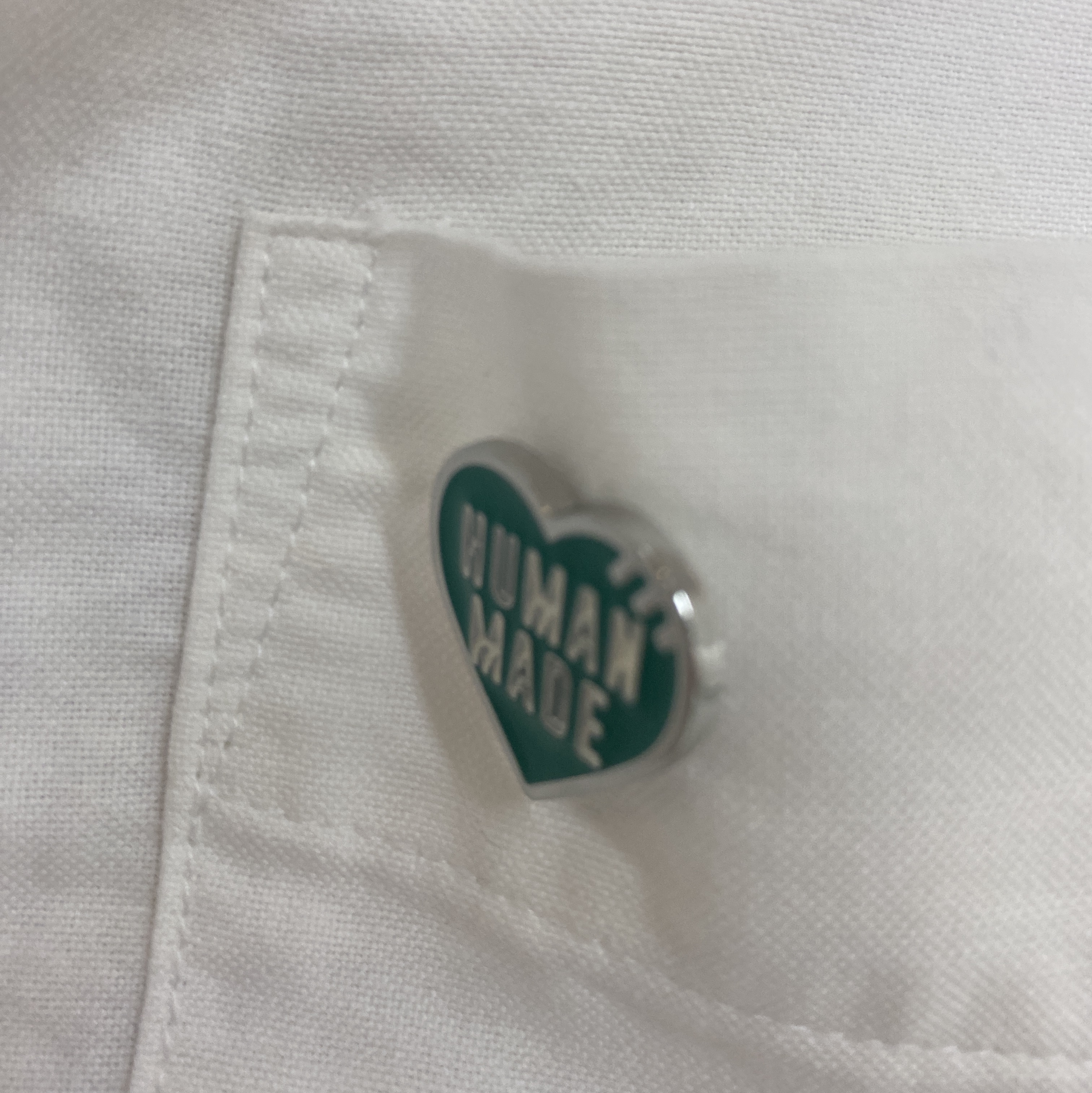 Human Made Heart Pin Green 착용 스타일