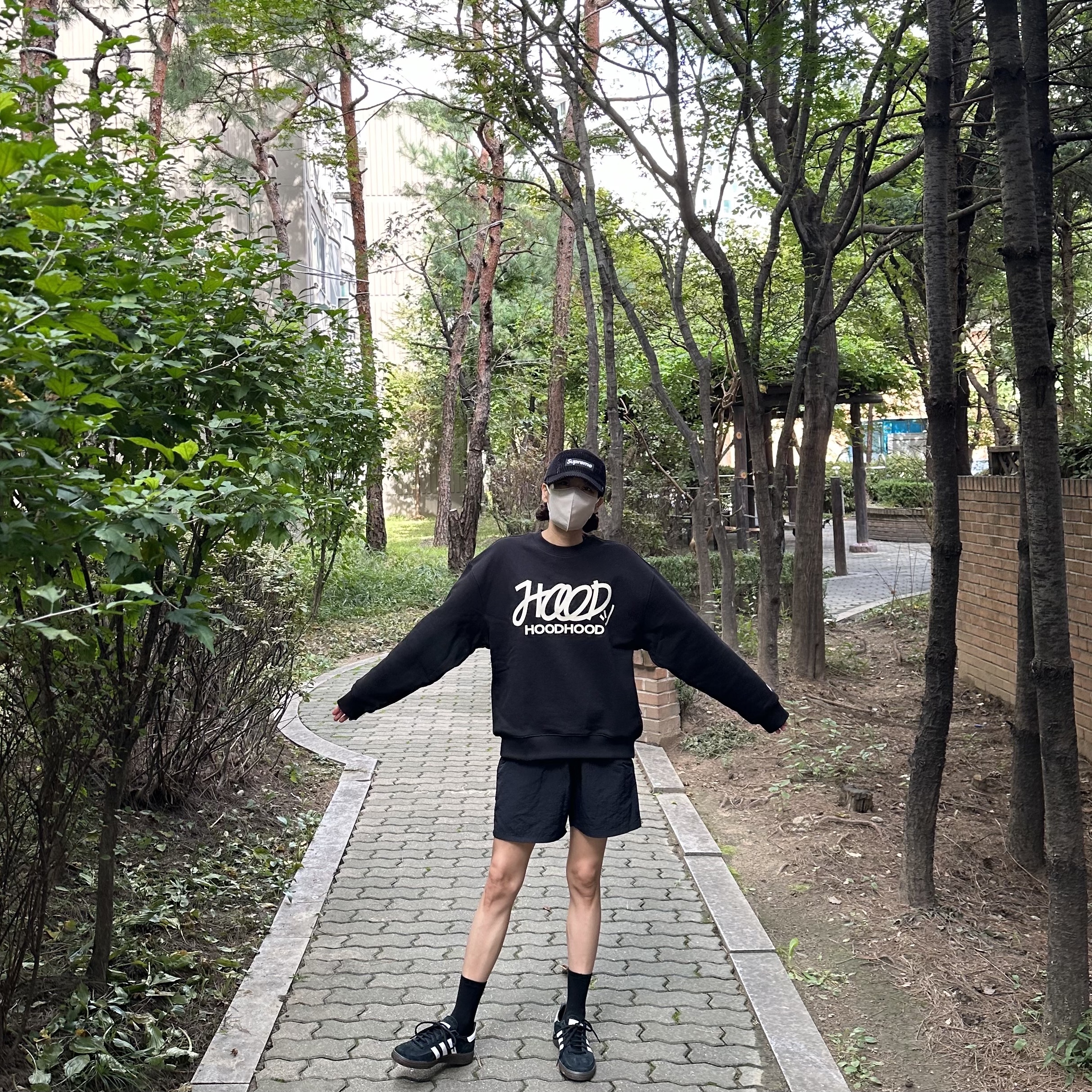 Supreme 2-Tone Corduroy Camp Cap Black - 23SS, Adidas Spezial Handball Core Black 착용 스타일 - 1