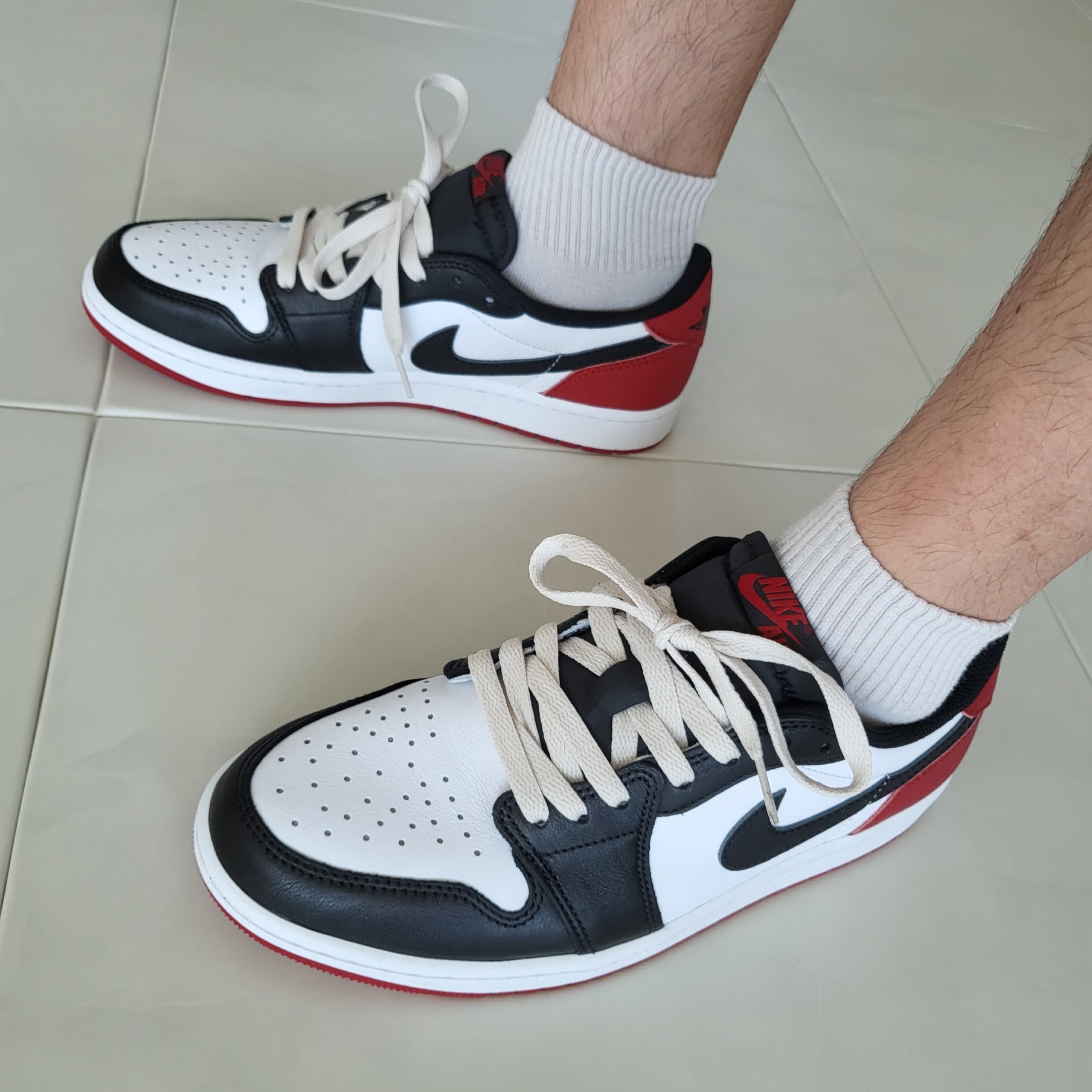 Jordan 1 Retro Low OG Black Toe 착용 스타일 - 2