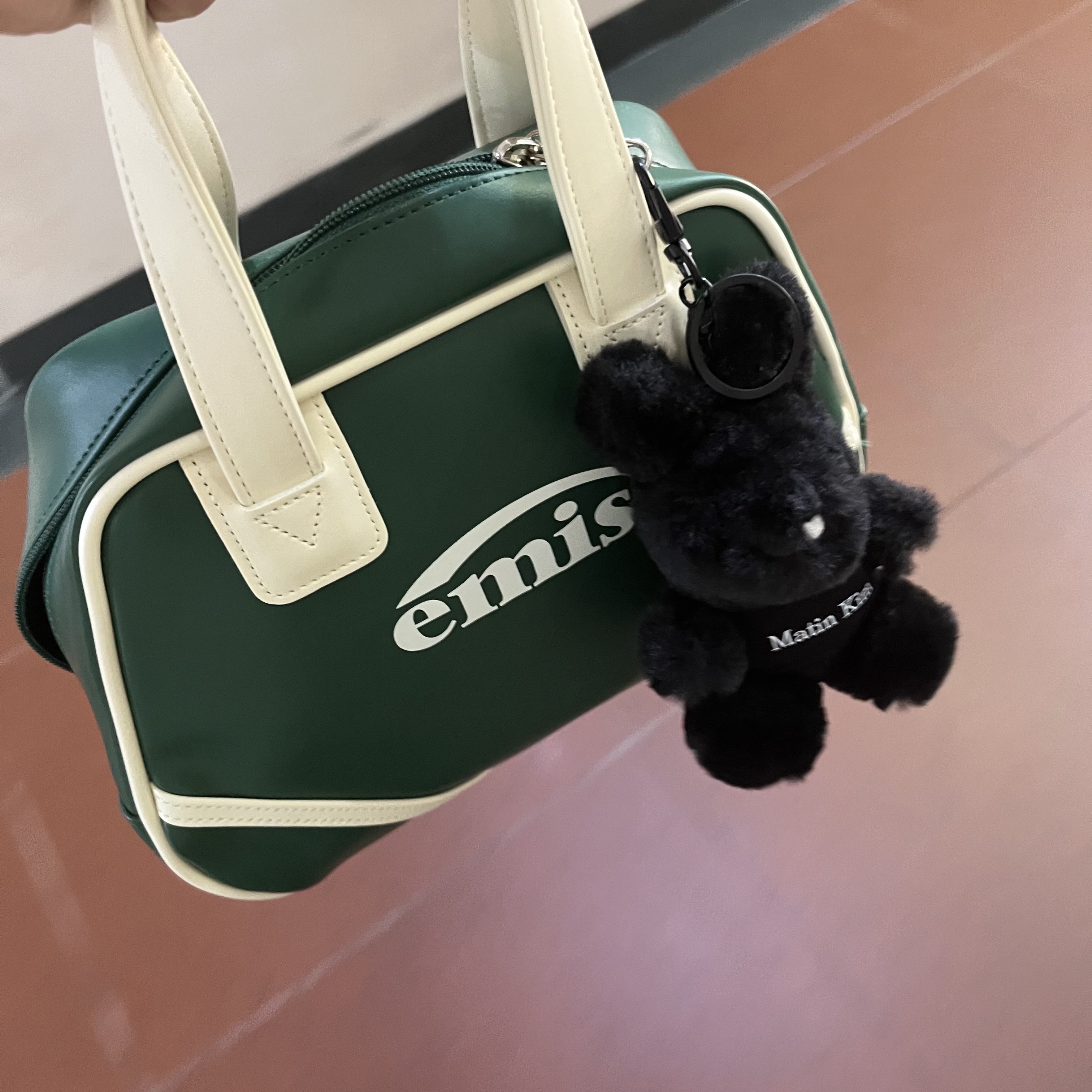 Matin Kim Black Bunny Toy Keyring Black 착용 스타일