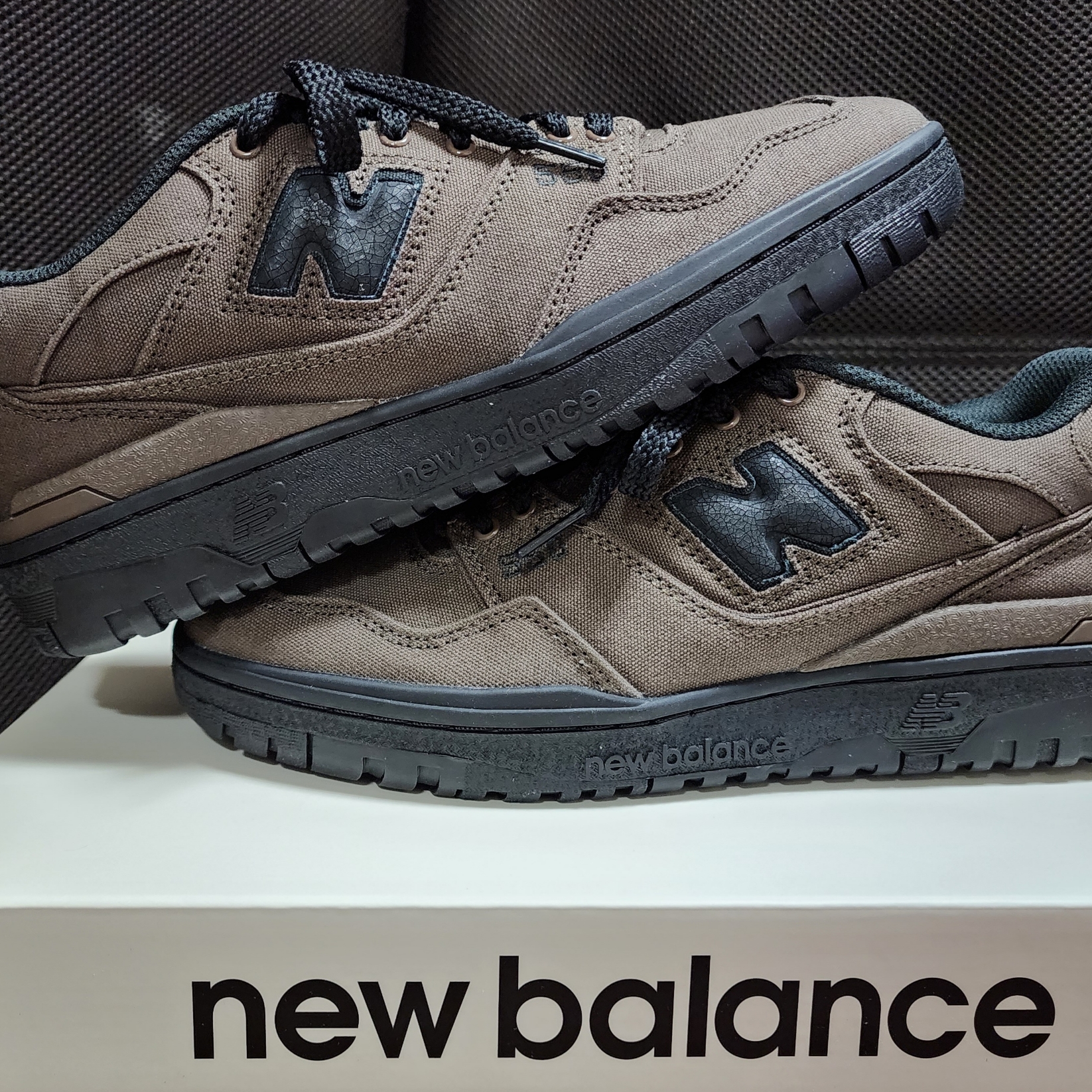 New Balance x Thisisneverthat 550 Brown Black, New Balance x Auralee XC-72 Brown 착용 스타일 - 1