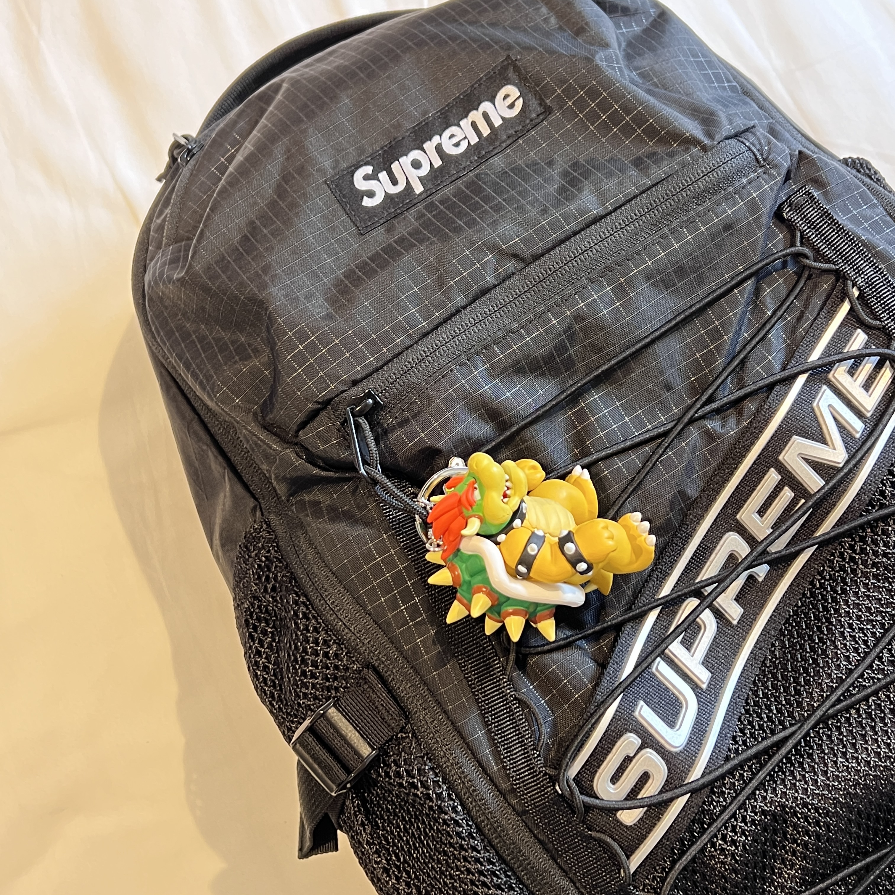 Supreme Backpack Black - 23FW, Heritage Floss Crest Twill Washed Cap Indigo 착용 스타일 - 3