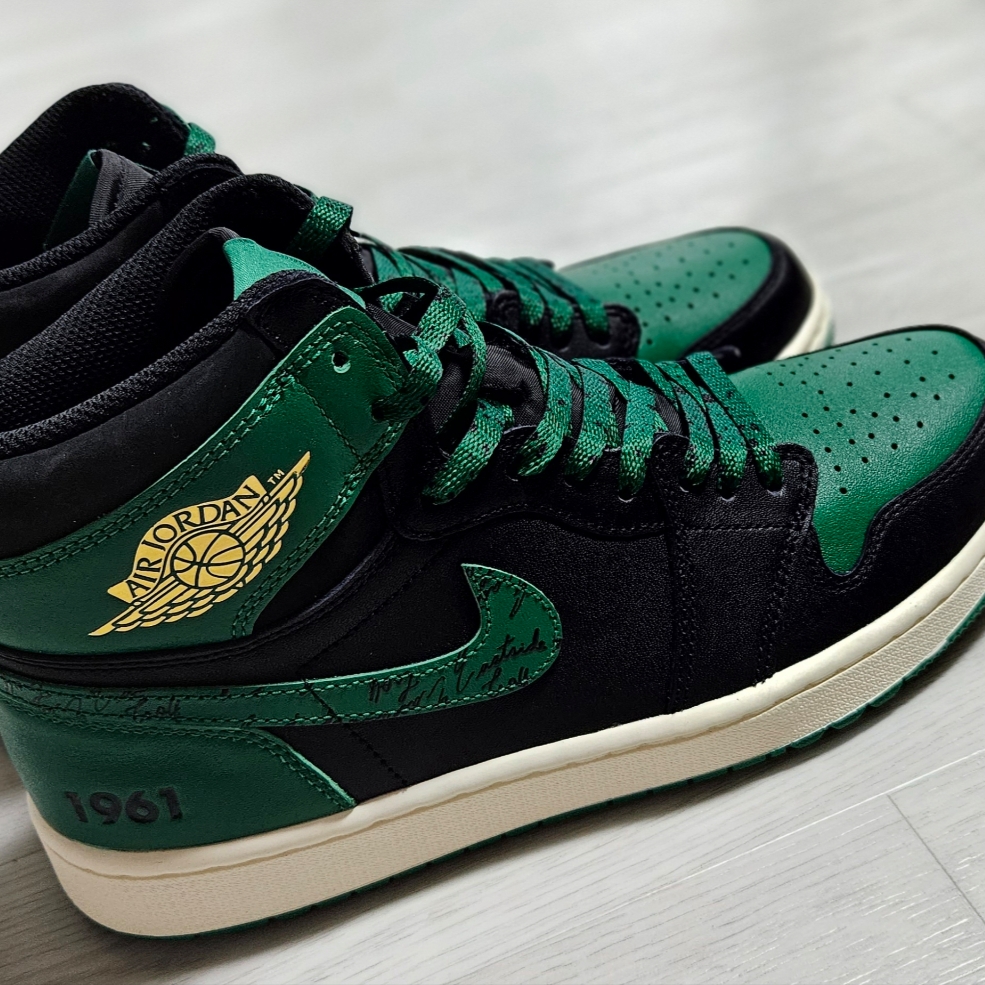 Jordan 1 x Eastside Golf High Golf 1961 Black Malachite 착용 스타일 - 2