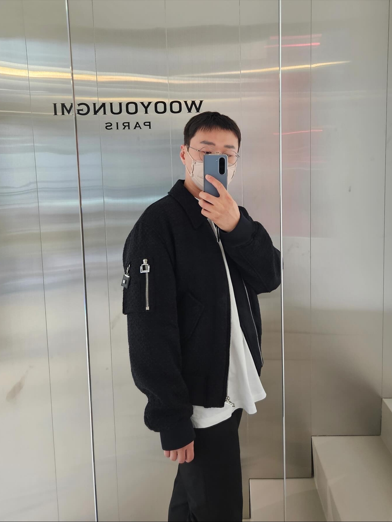 Wooyoungmi Tweed Blouson Jumper Navy - 23SS, Wooyoungmi Feather Back Logo T-Shirt White - 23SS 착용 스타일 - 2