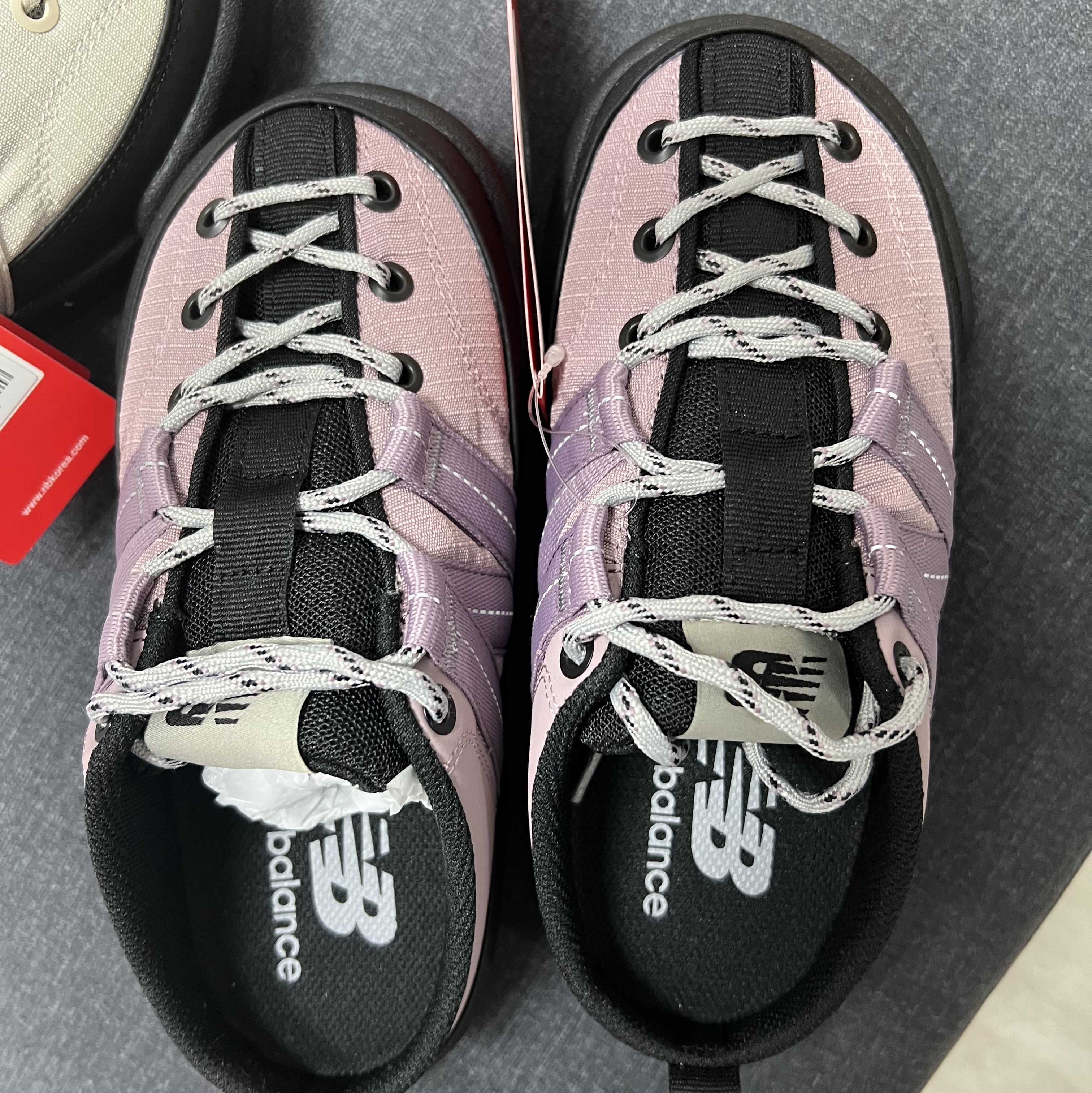 New Balance CRV Mule V2 Violet 착용 스타일 - 1