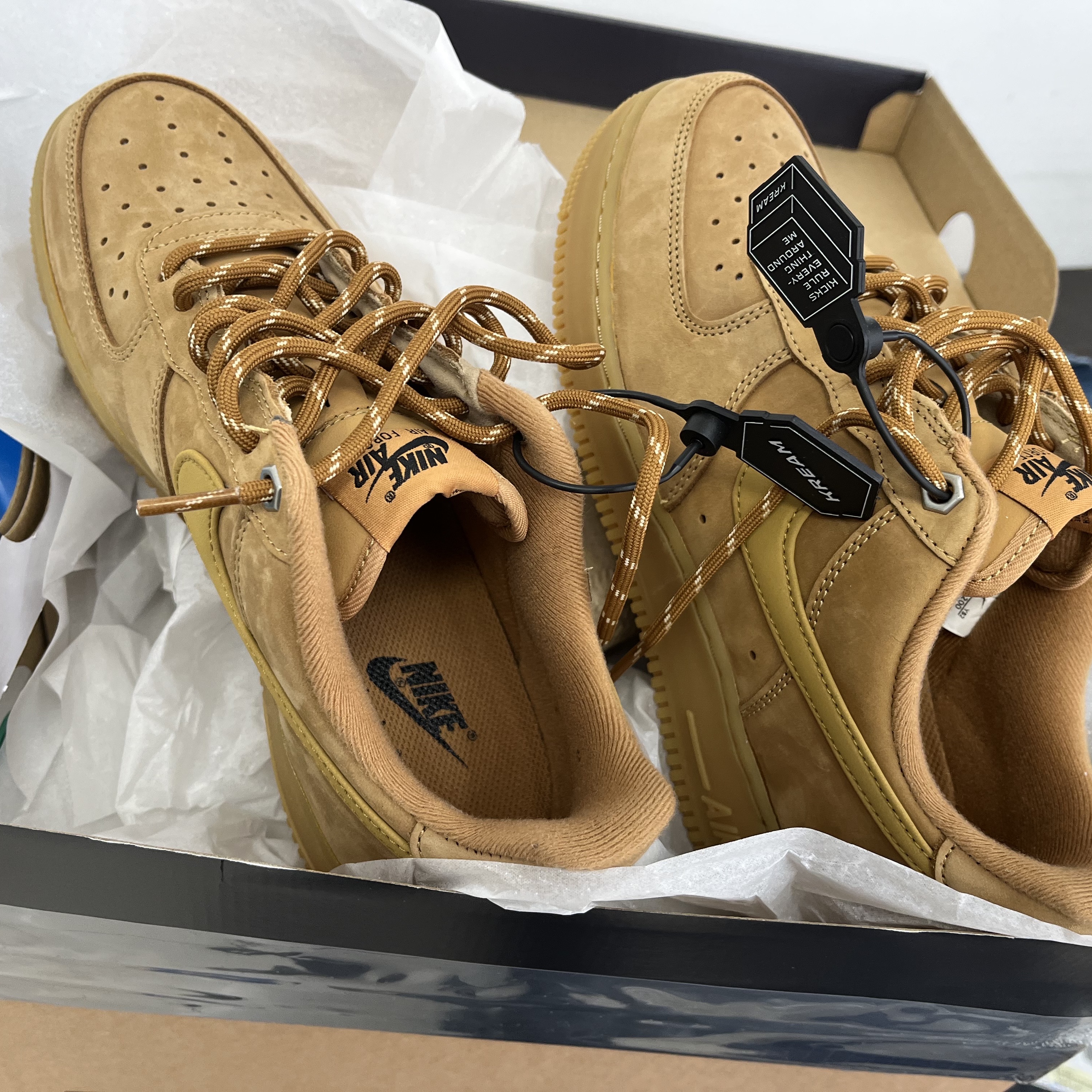 Nike Air Force 1 '07 WB Flax 착용 스타일 - 2