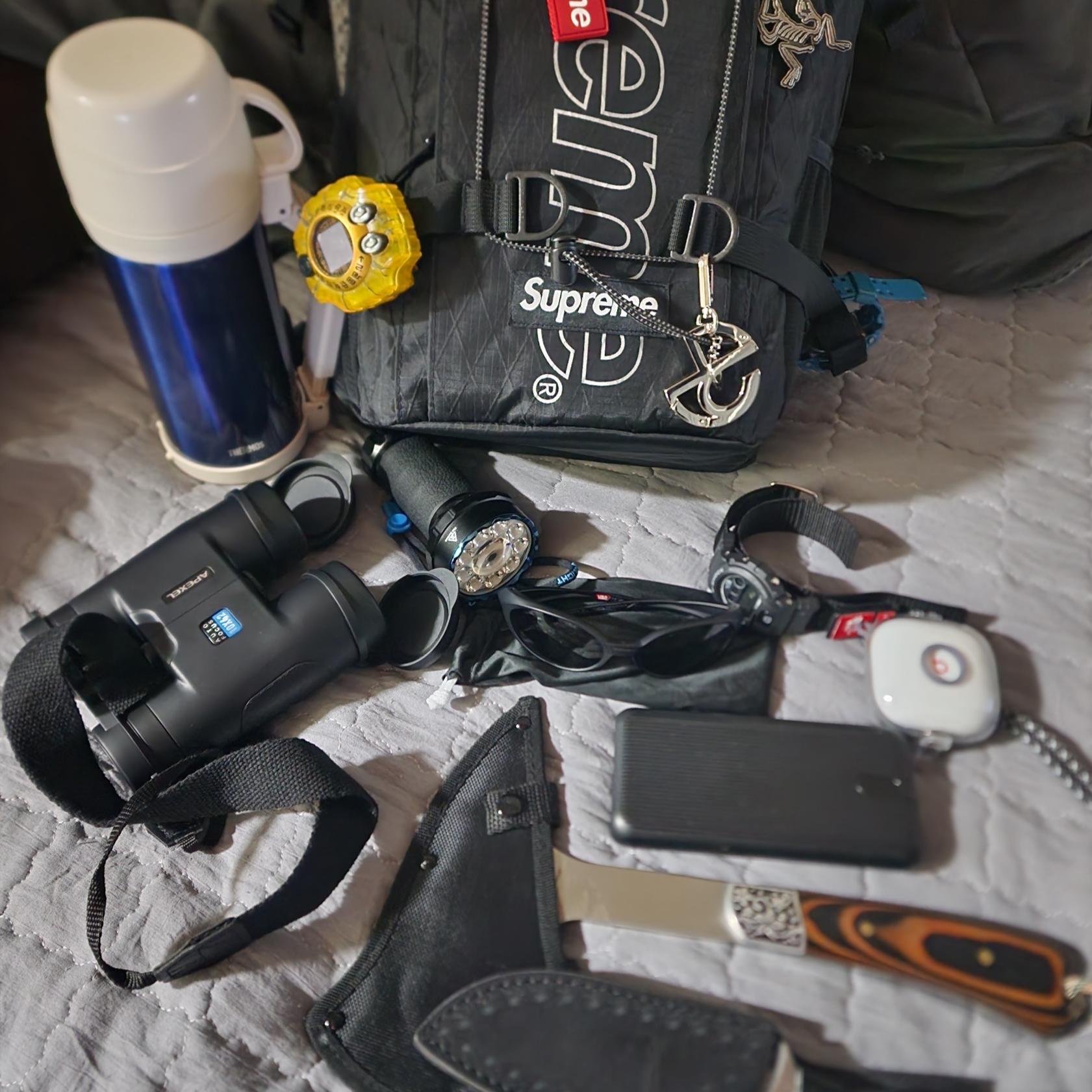 Casio G-Shock x Supreme x The North Face DW-6900 Black, Beats Fit Pro True Wireless Earbuds White (Korean Ver.) 착용 스타일 - 1